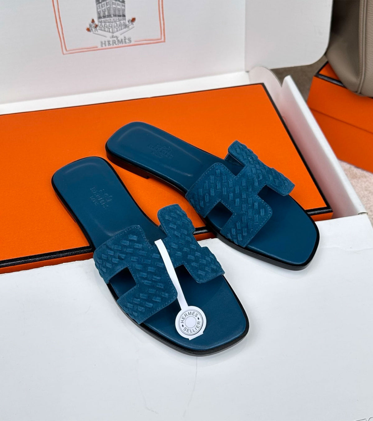 Oran sandal