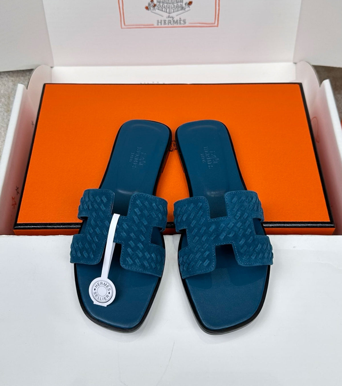 Oran sandal