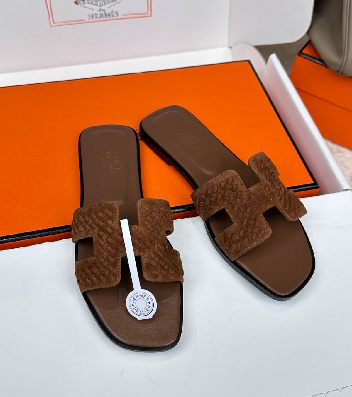 Oran sandal