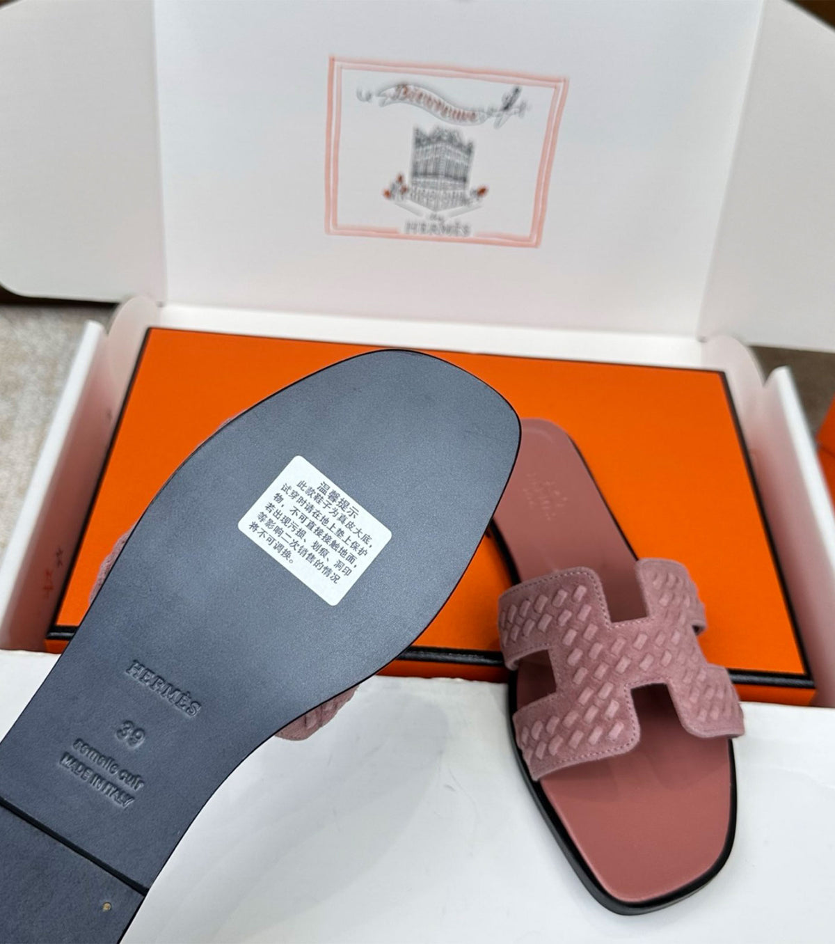 Oran sandal
