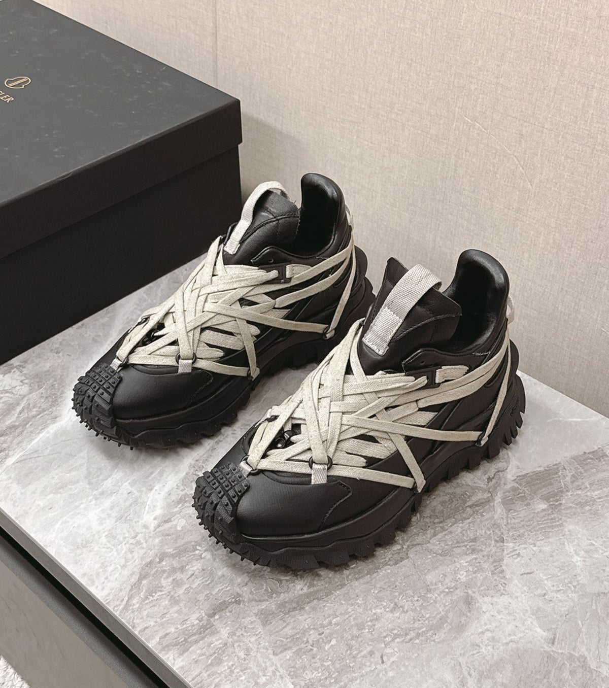 Trailgrip Megalace Sneakers