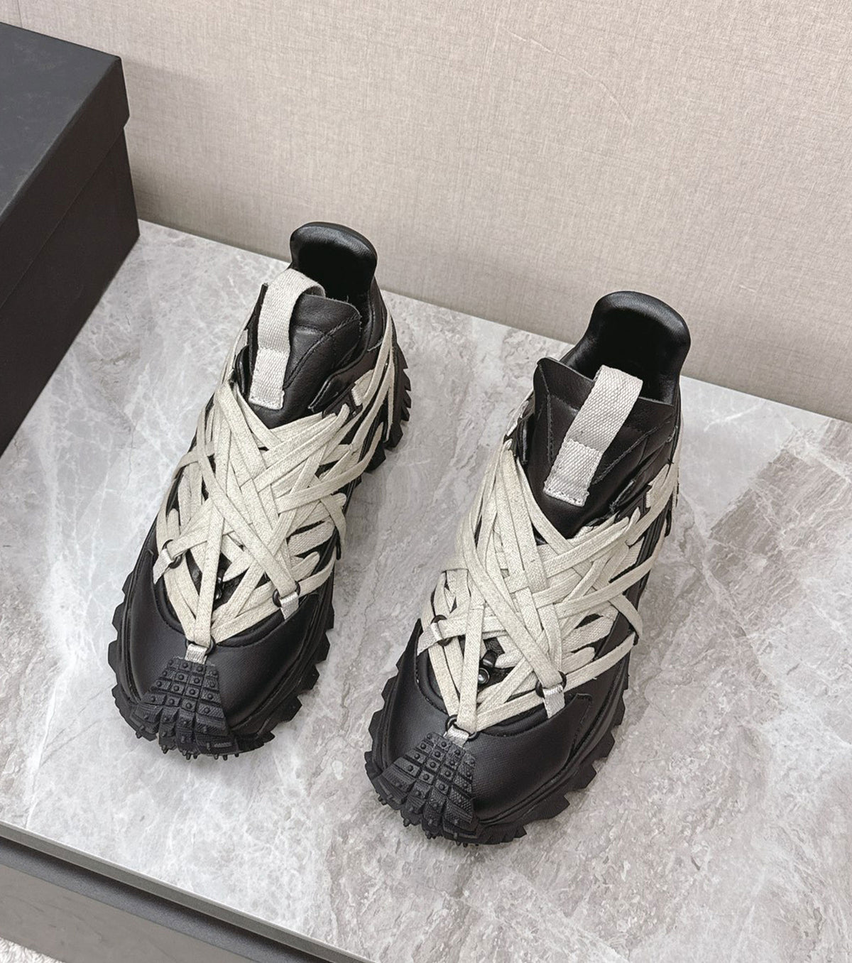 Trailgrip Megalace Sneakers