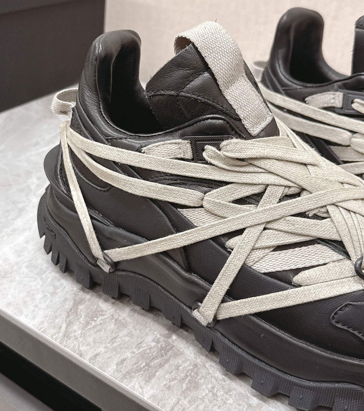 Trailgrip Megalace Sneakers