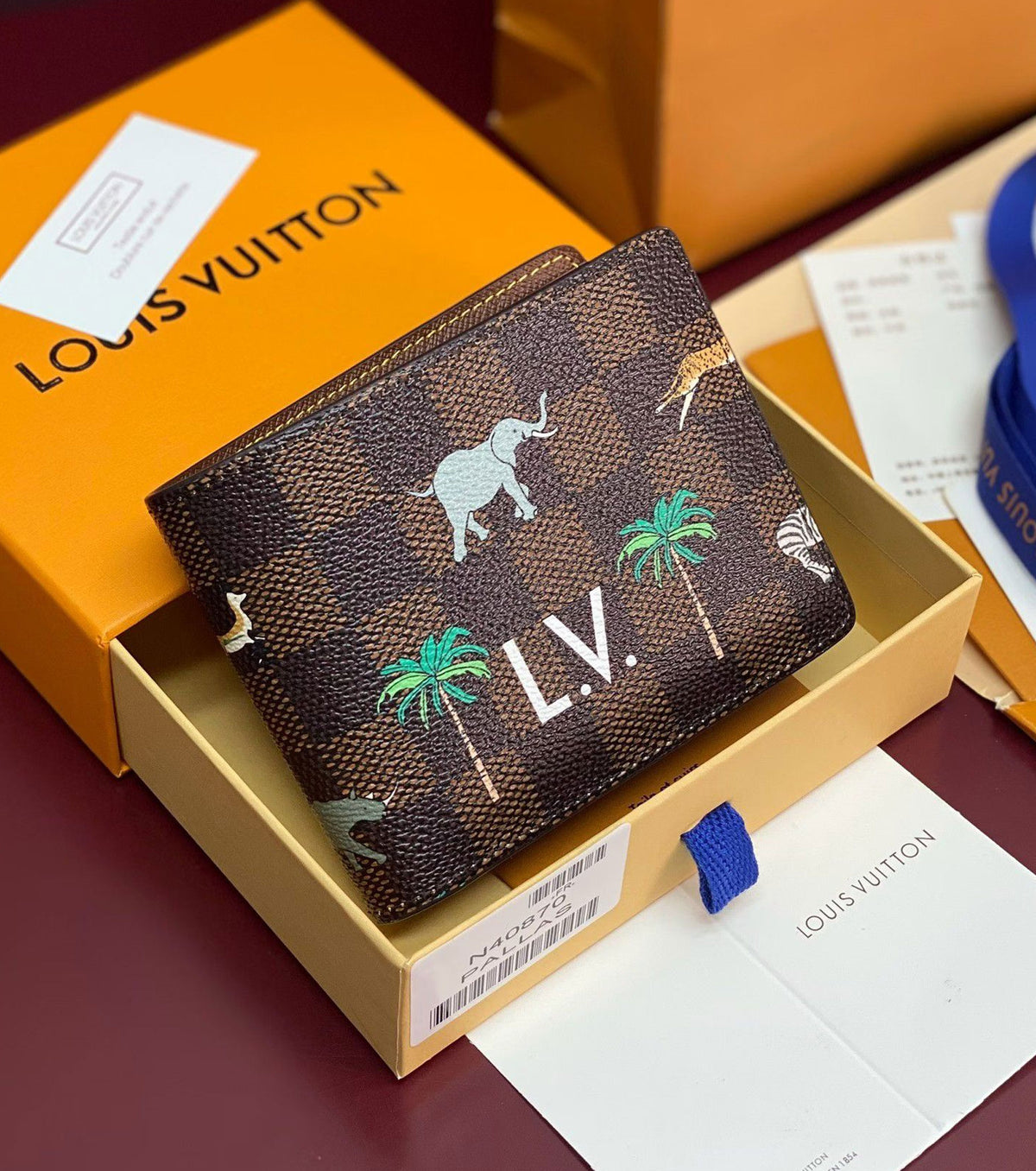Multiple Wallet x The Darjeeling Limited
