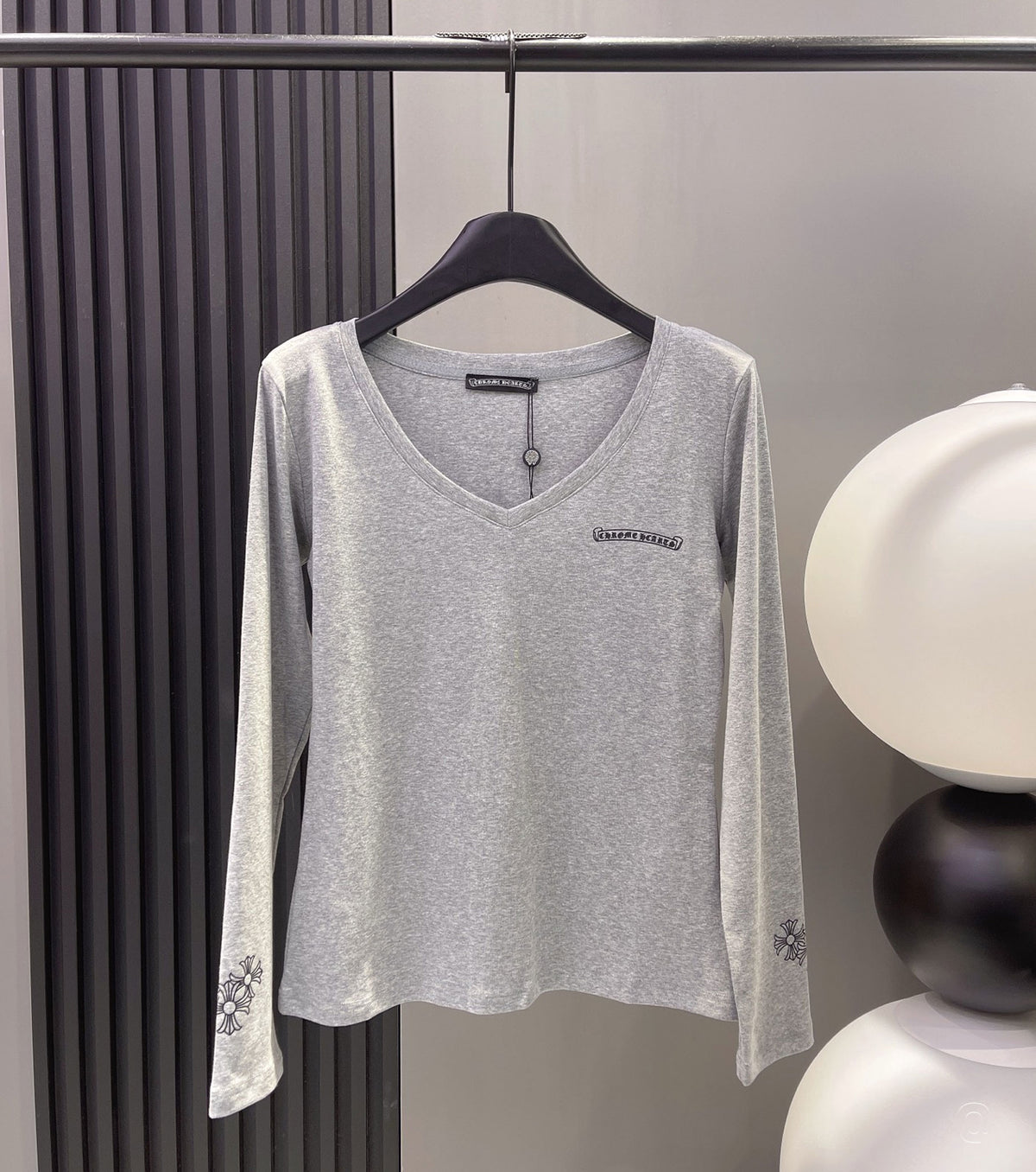Women long-sleeved T-shirt