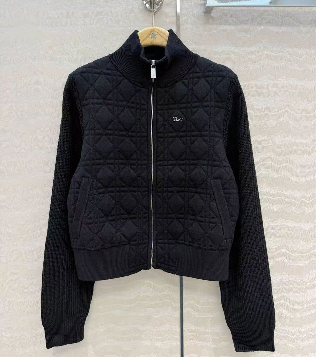 Zipped Macrocannage Jacket