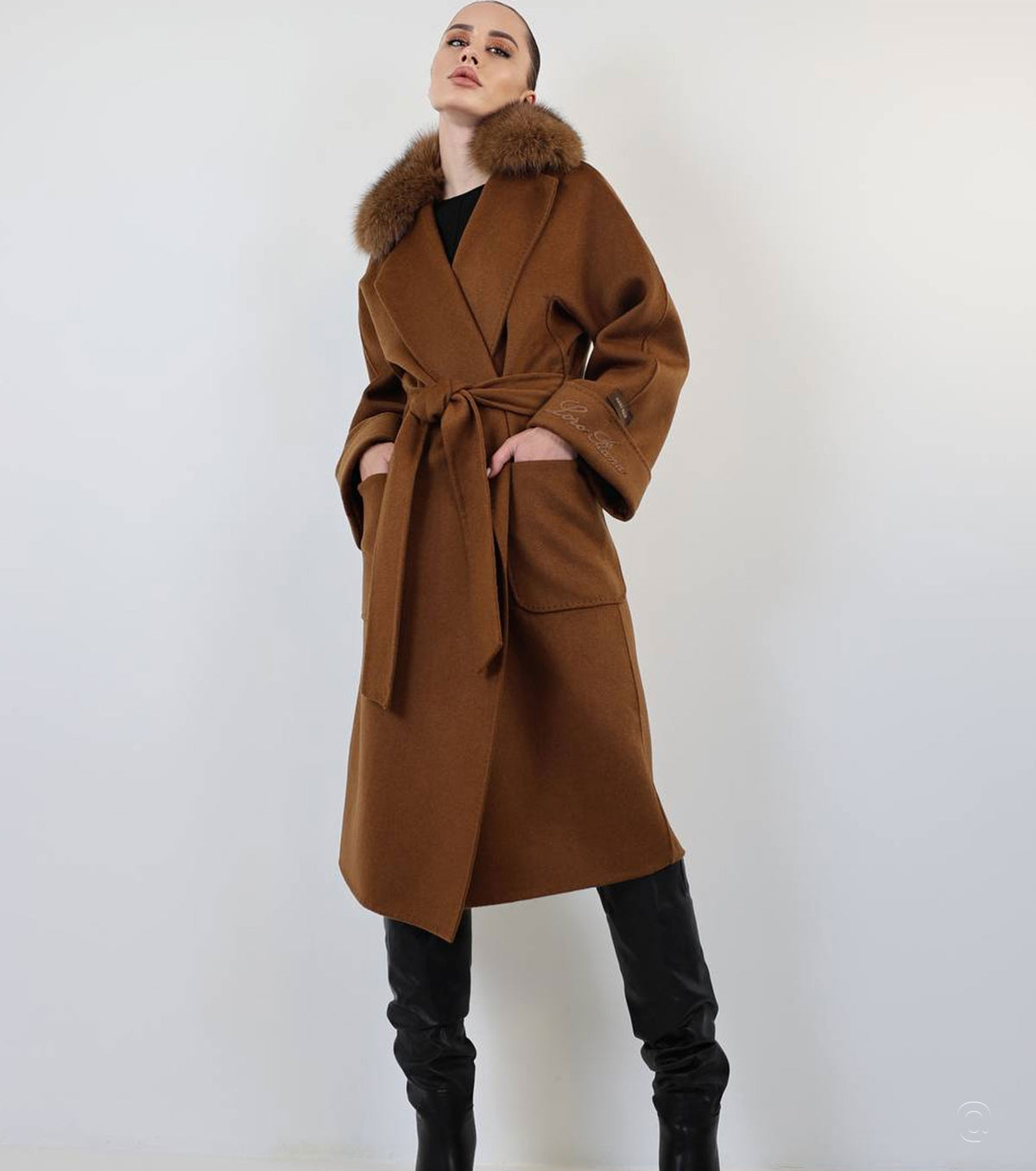 Дамско вълнено палто