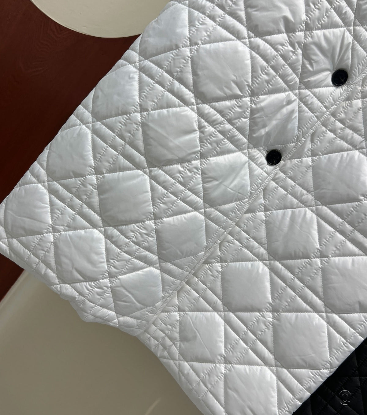 Дълго капитонирано яке с колан