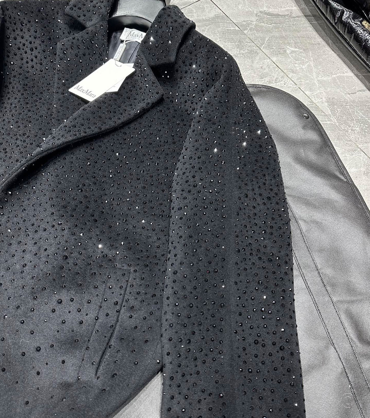 Палто с кристали