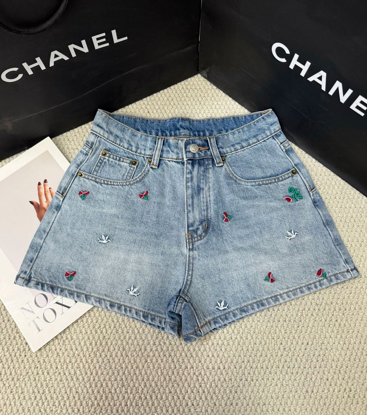 Embroidered denim shorts