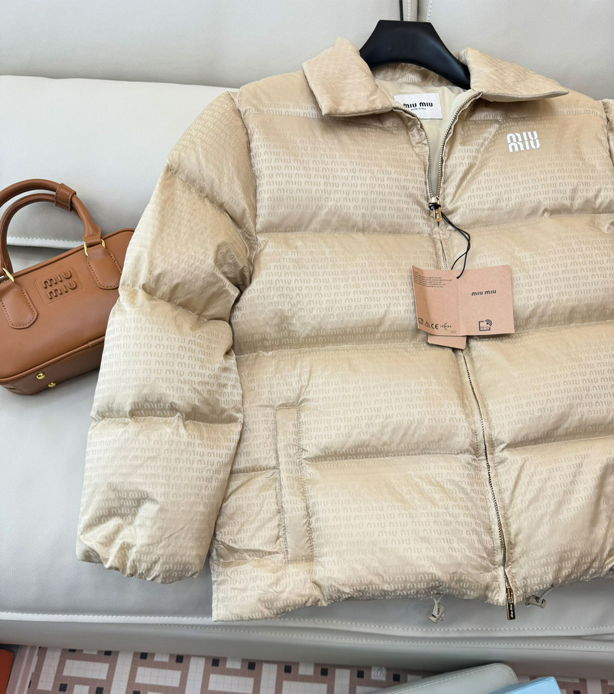 Дамско пухено яке