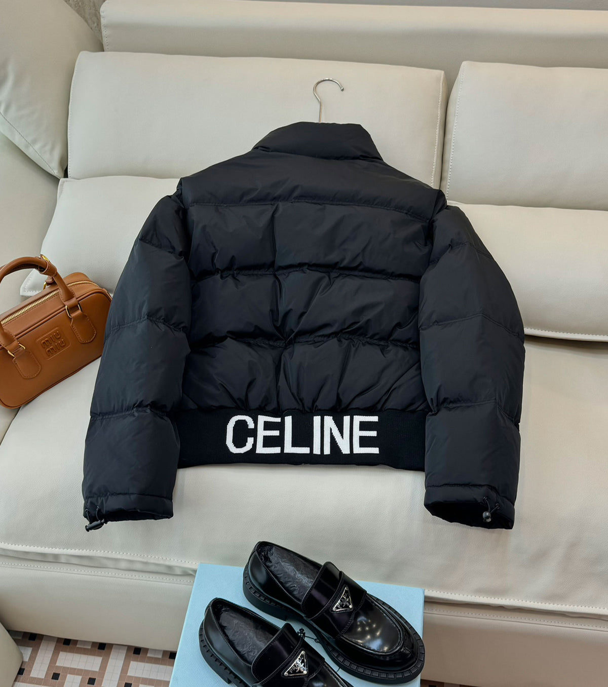 Дамско пухено бомбър яке