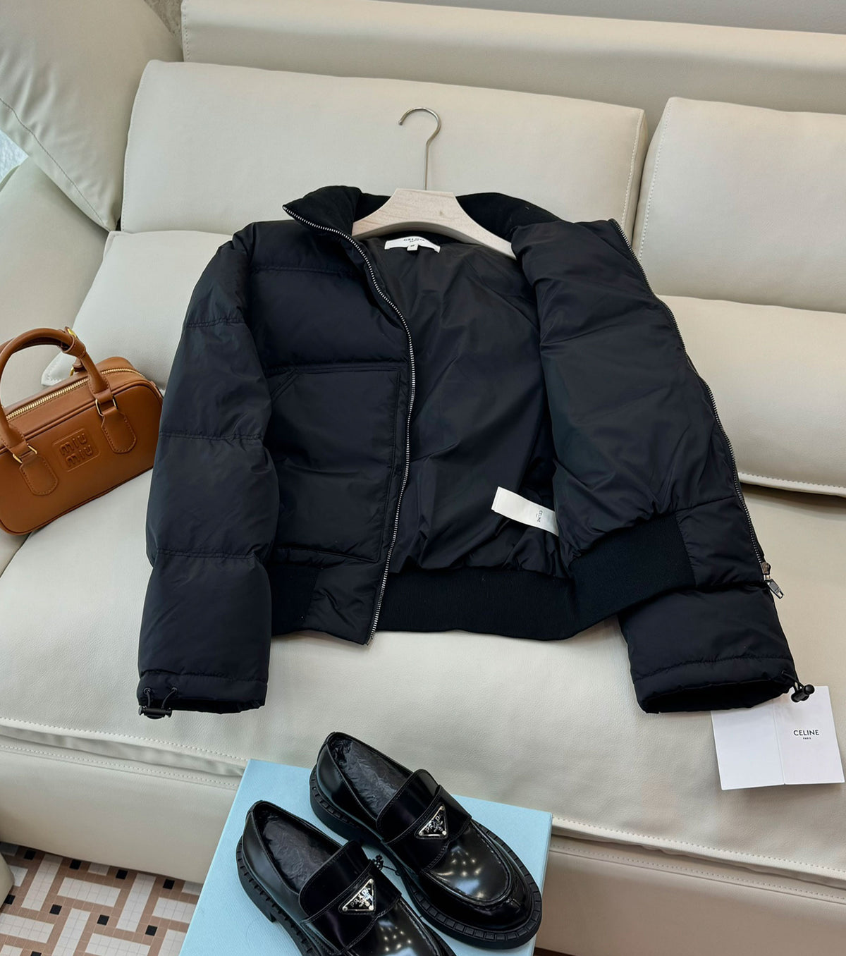 Дамско пухено бомбър яке