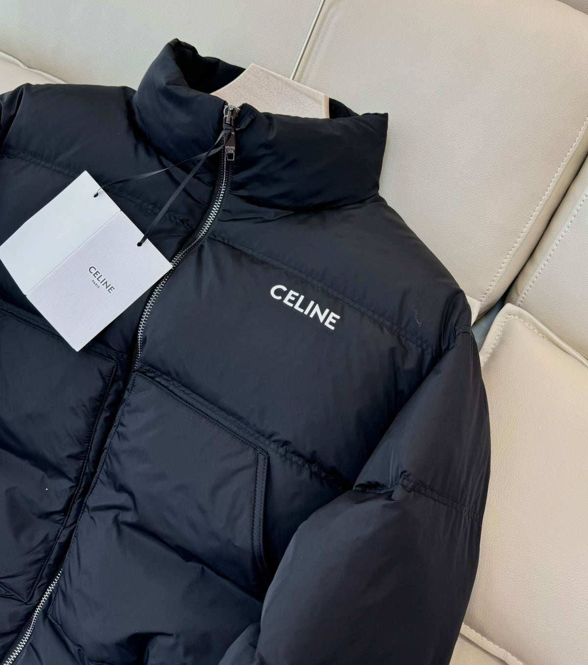 Дамско пухено бомбър яке