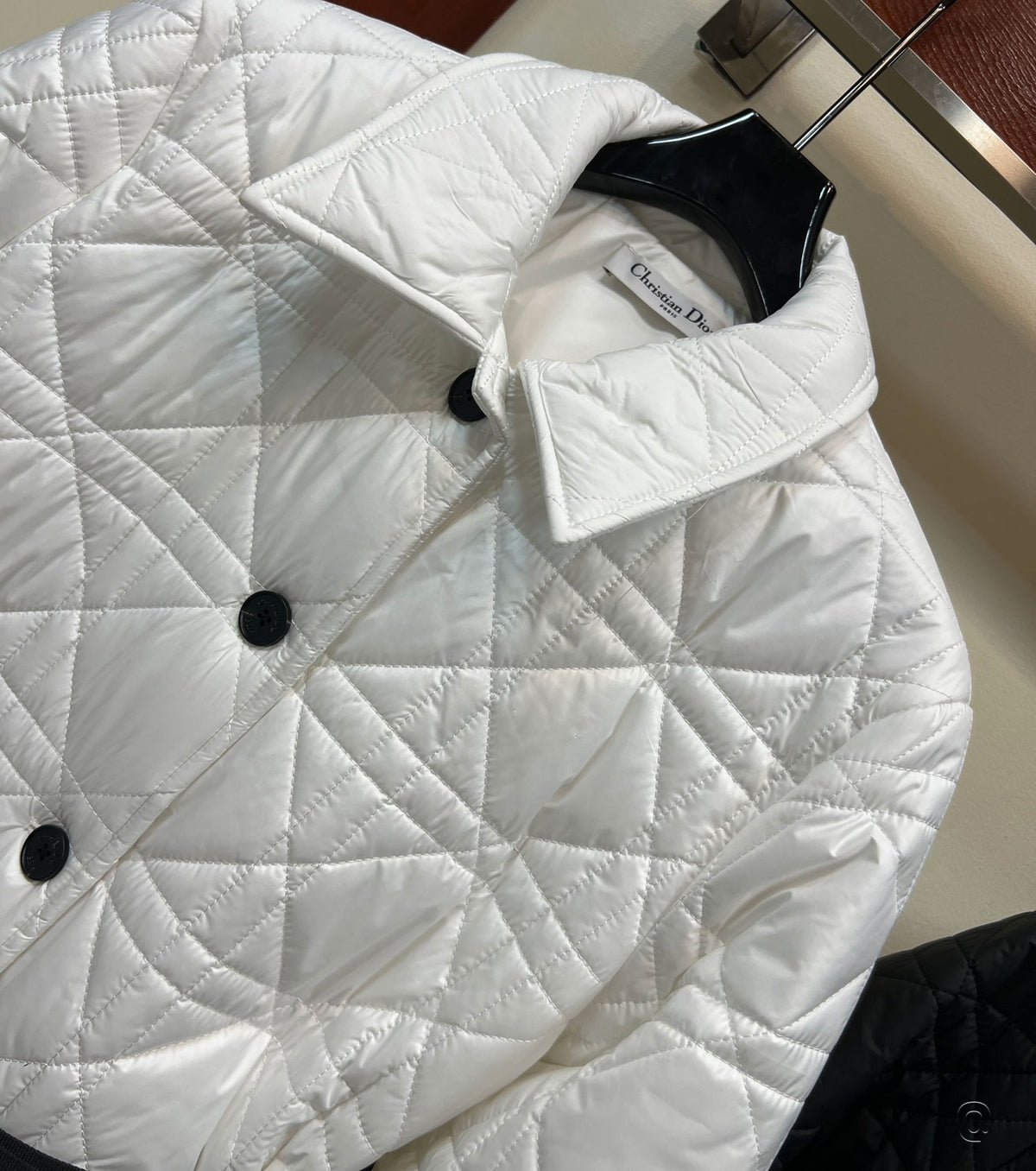 Капитонирано яке с колан