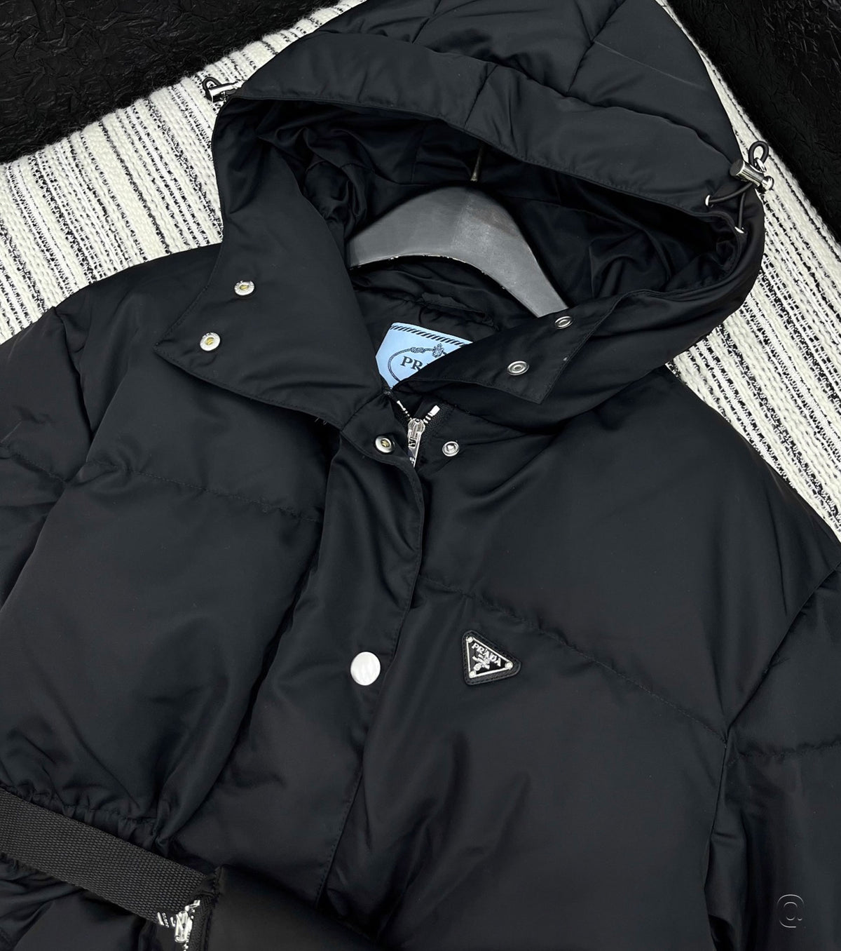 Дамско пухено яке