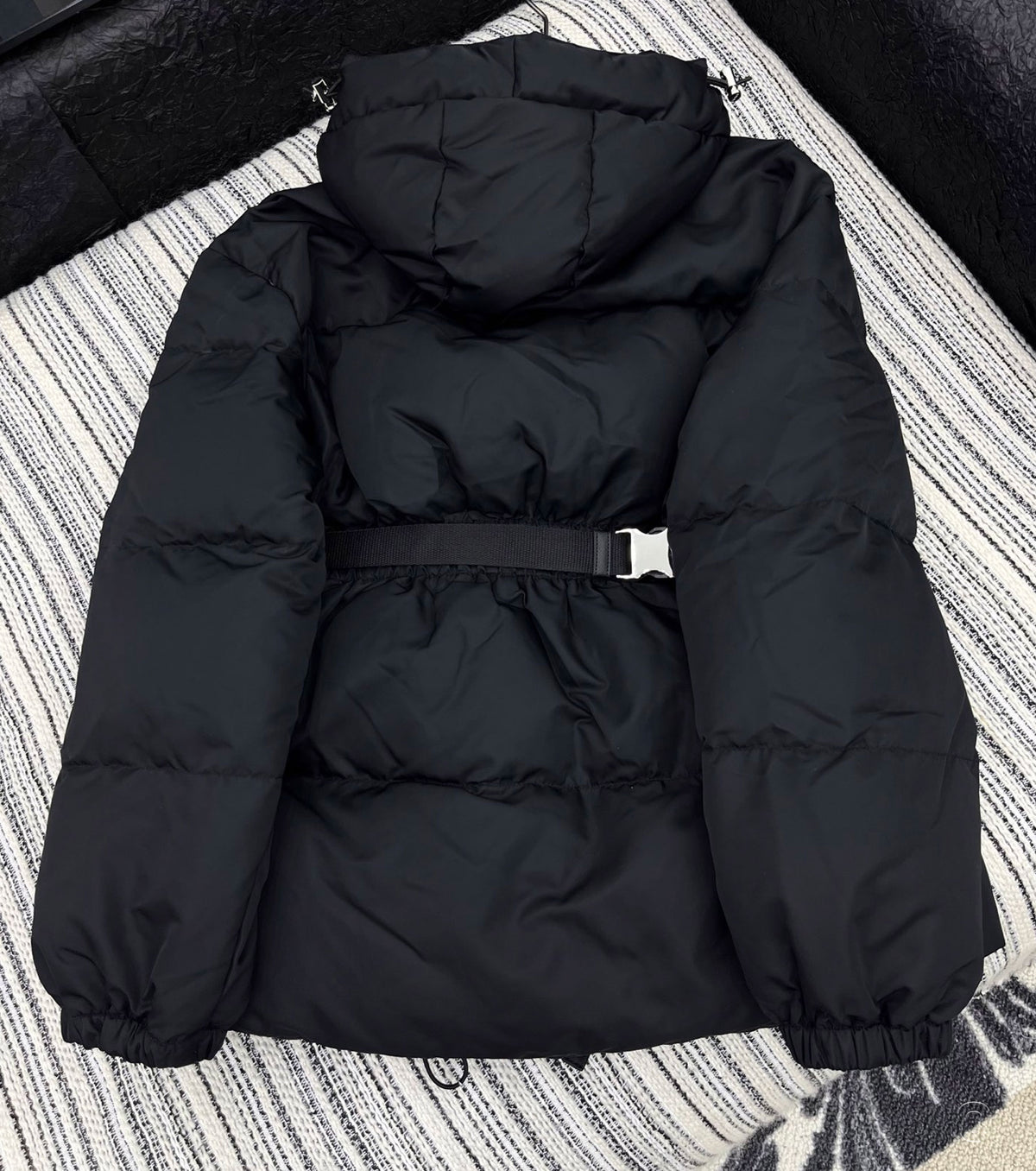 Дамско пухено яке