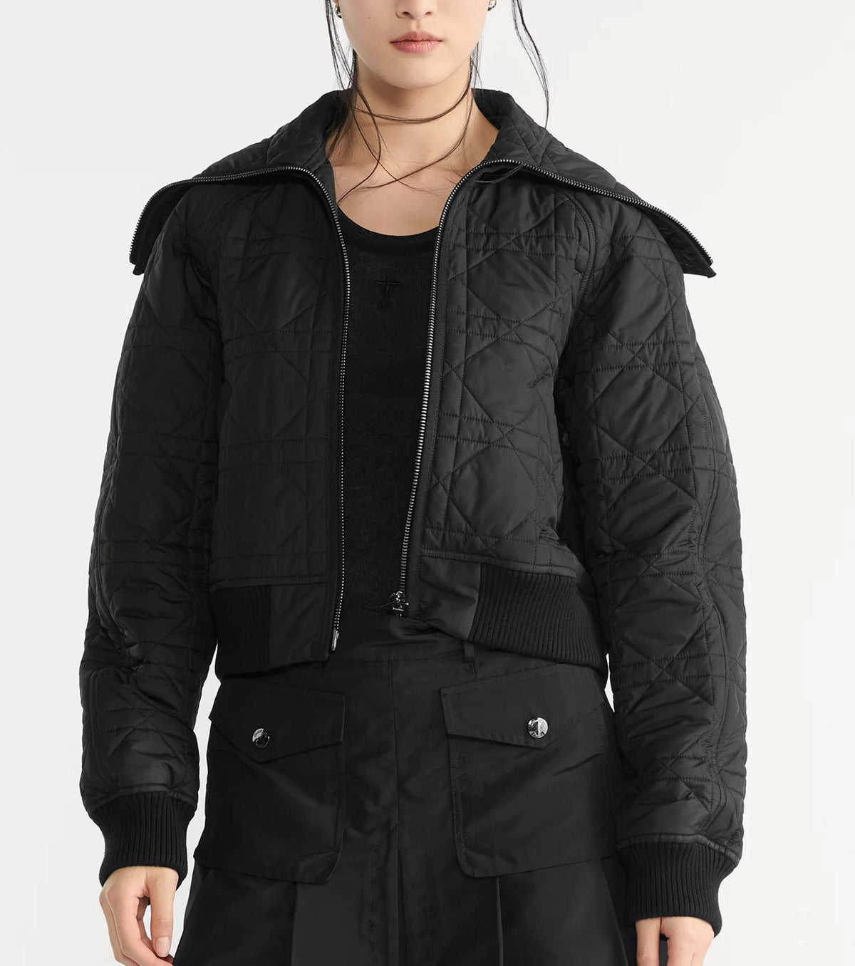 Яке Macrocannage с голяма яка