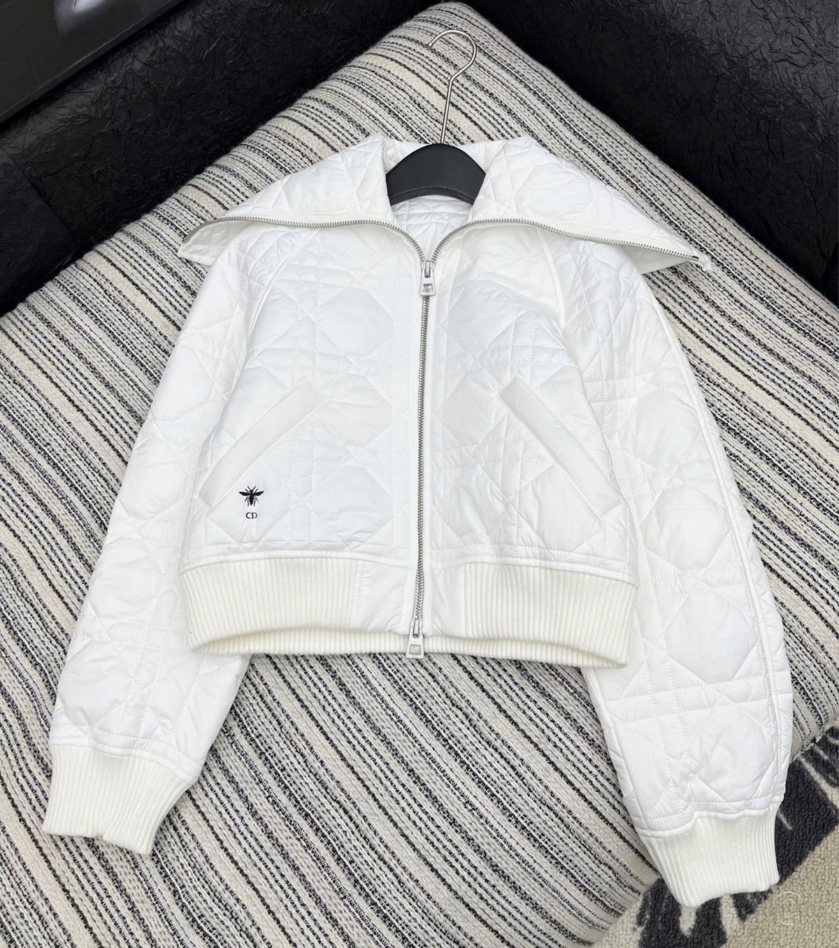 Яке Macrocannage с голяма яка