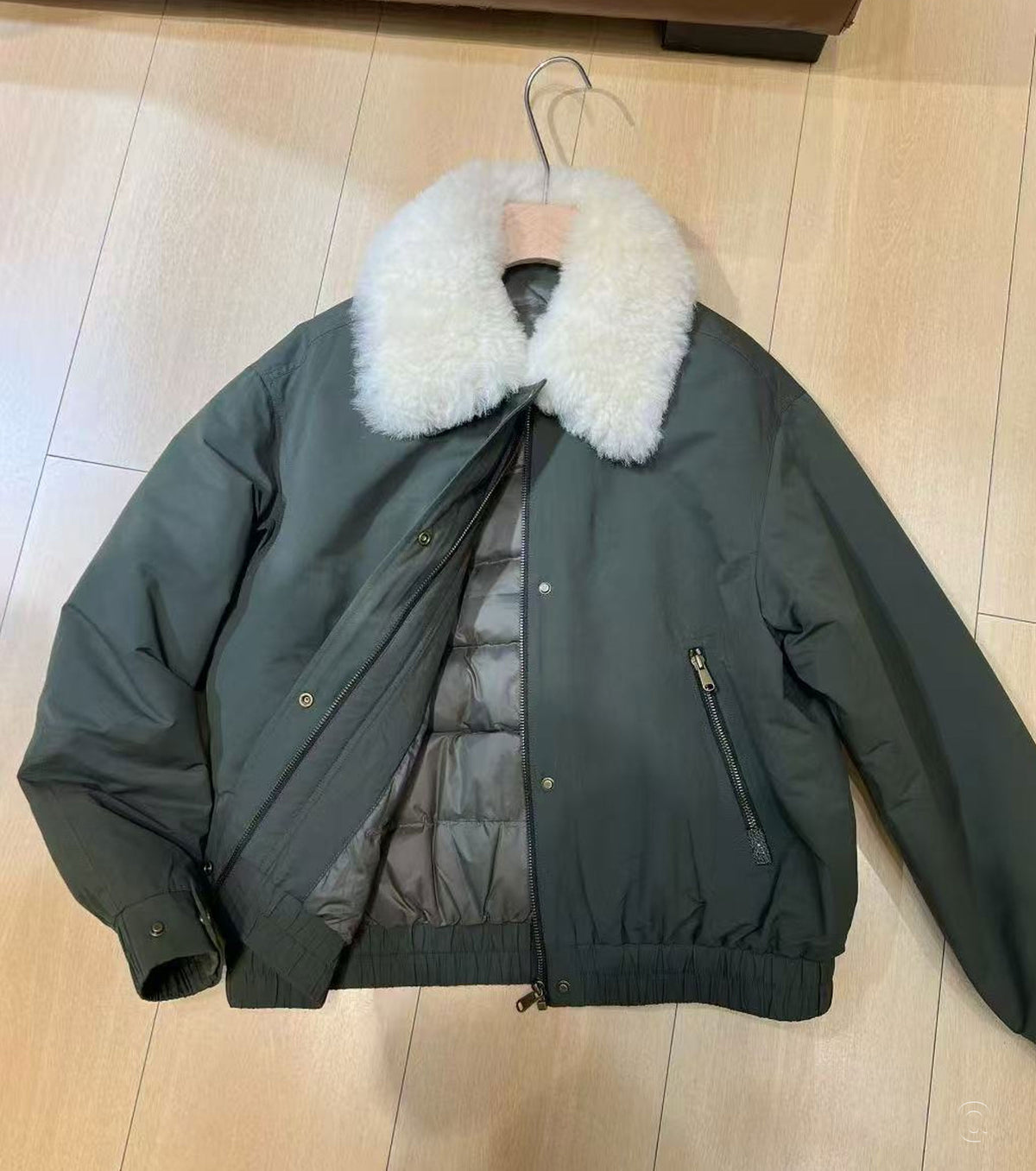 Дамско яке от гъши пух