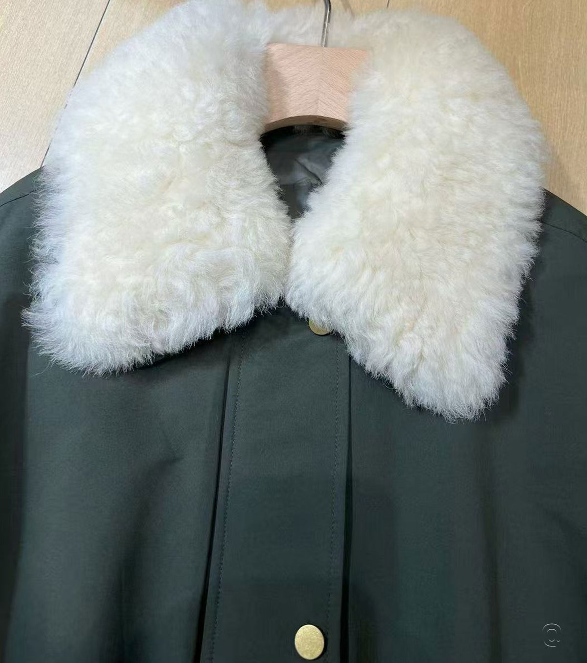 Дамско яке от гъши пух