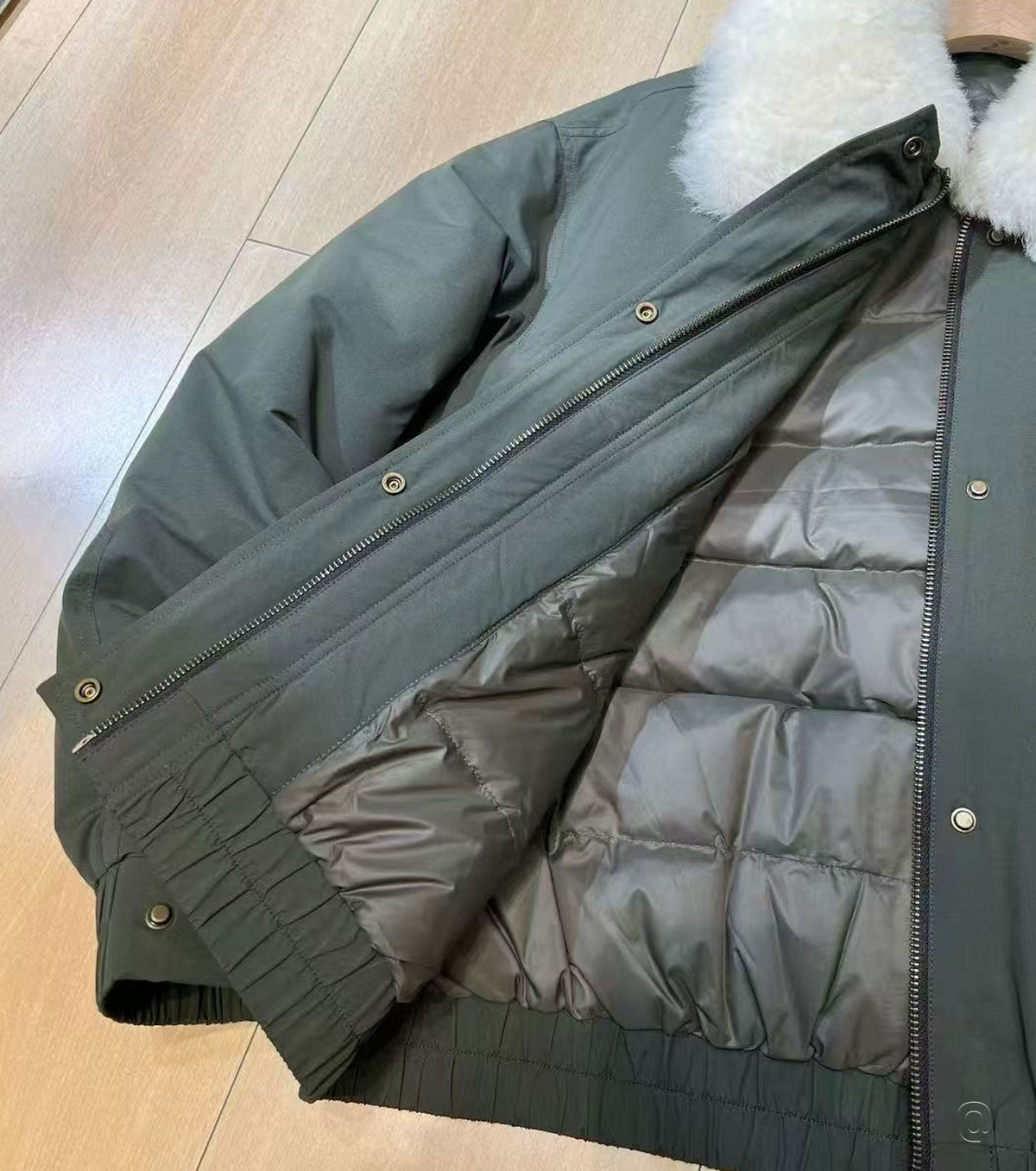 Дамско яке от гъши пух