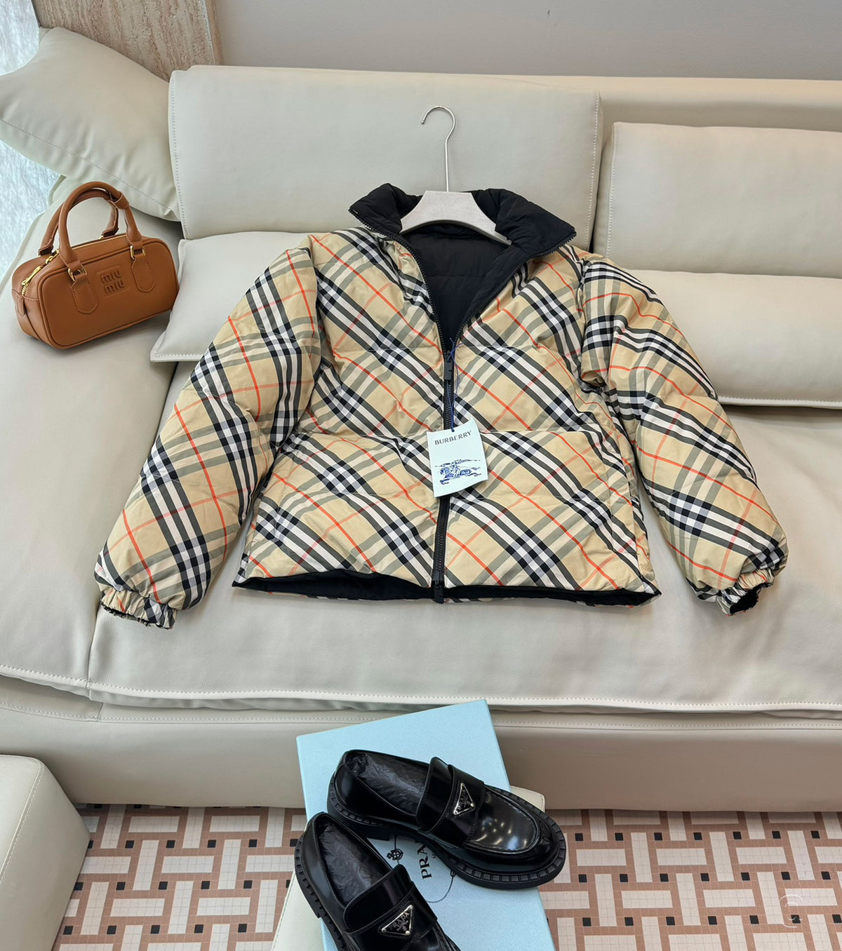 Дамско двулицево пухено яке