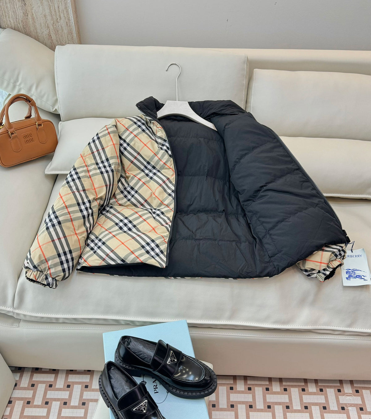 Дамско двулицево пухено яке