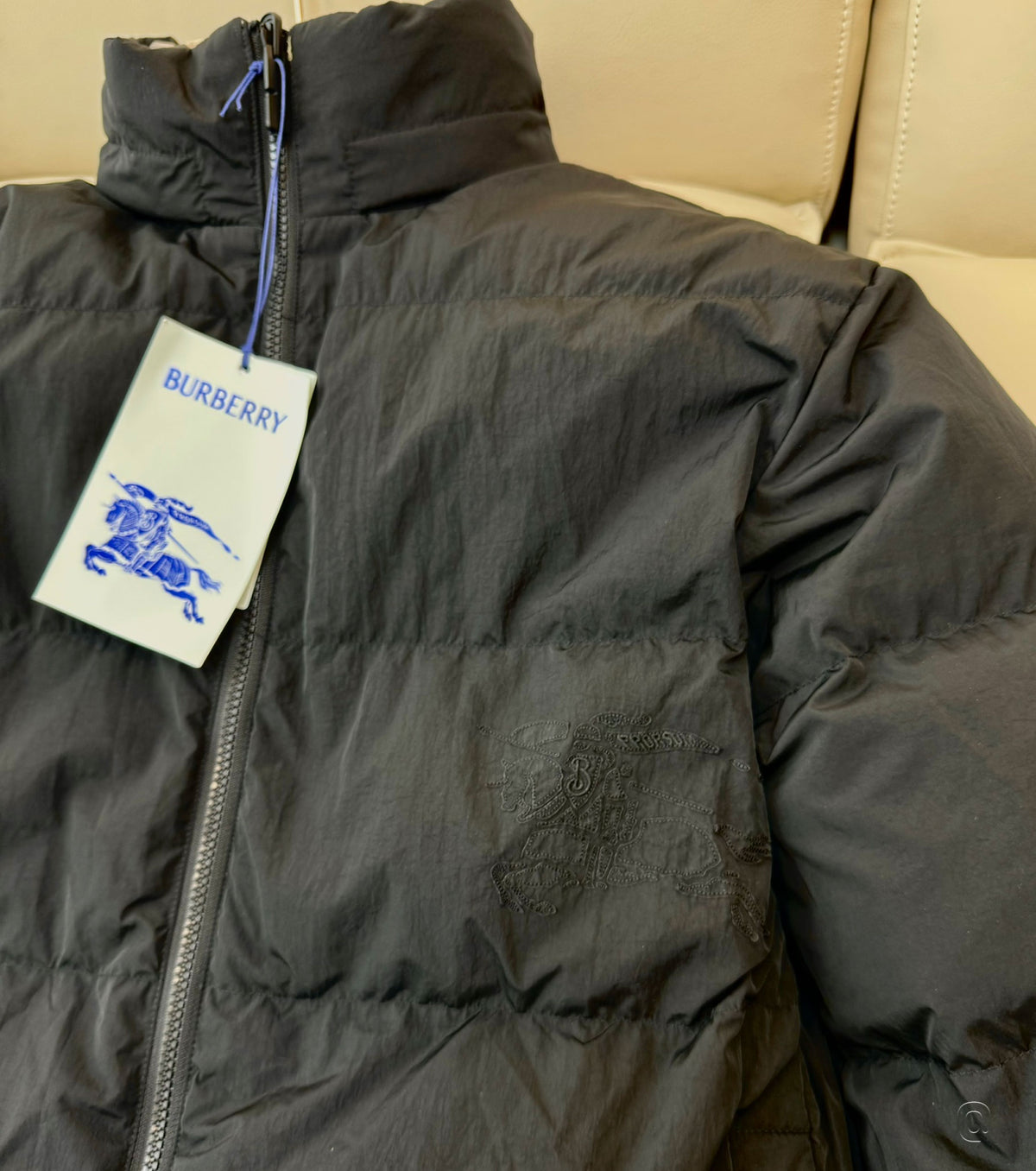 Дамско двулицево пухено яке