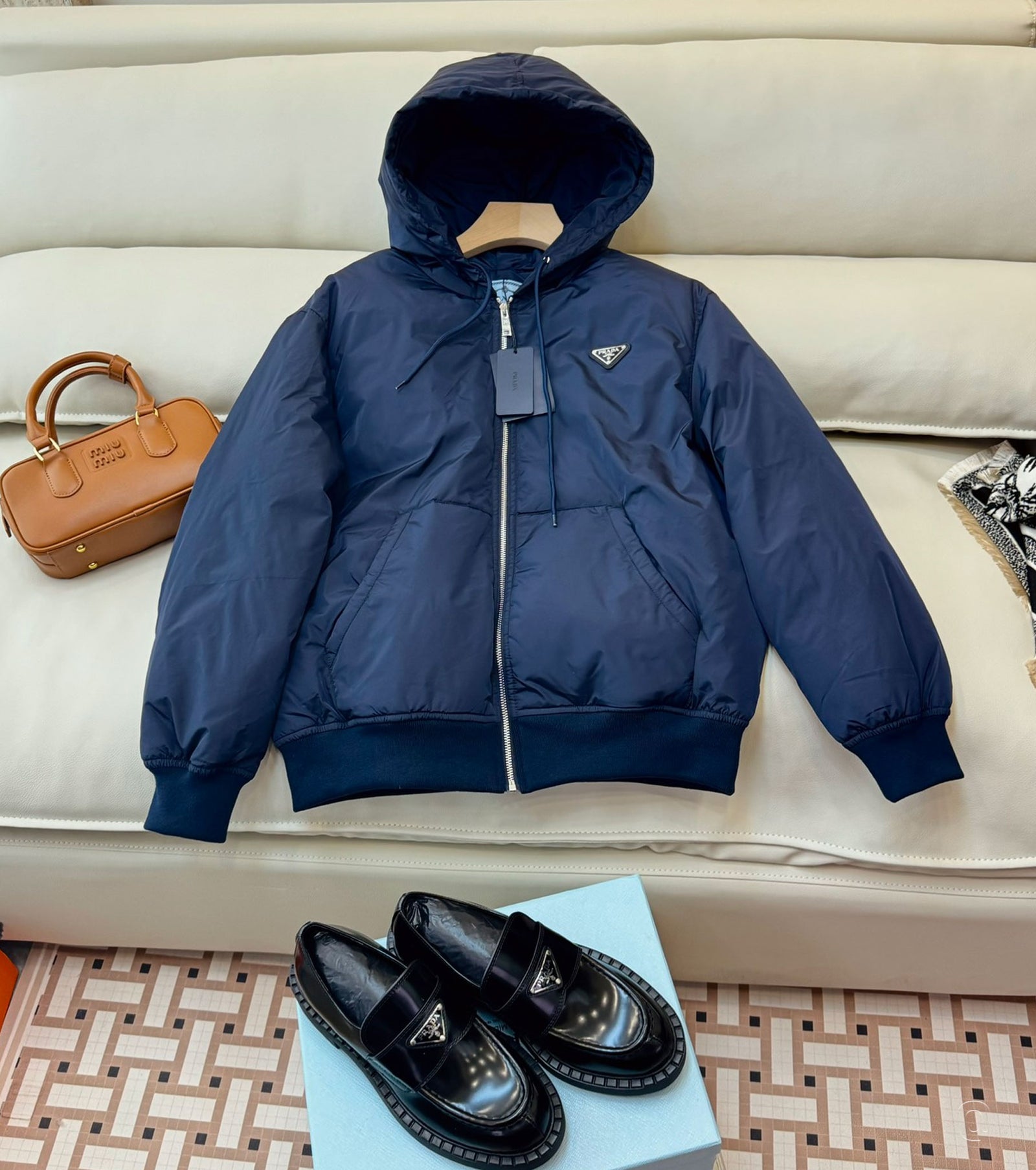 Дамско пухено яке