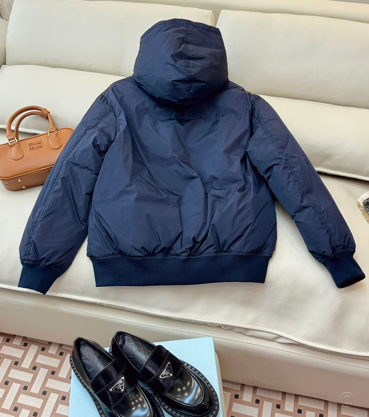 Дамско пухено яке