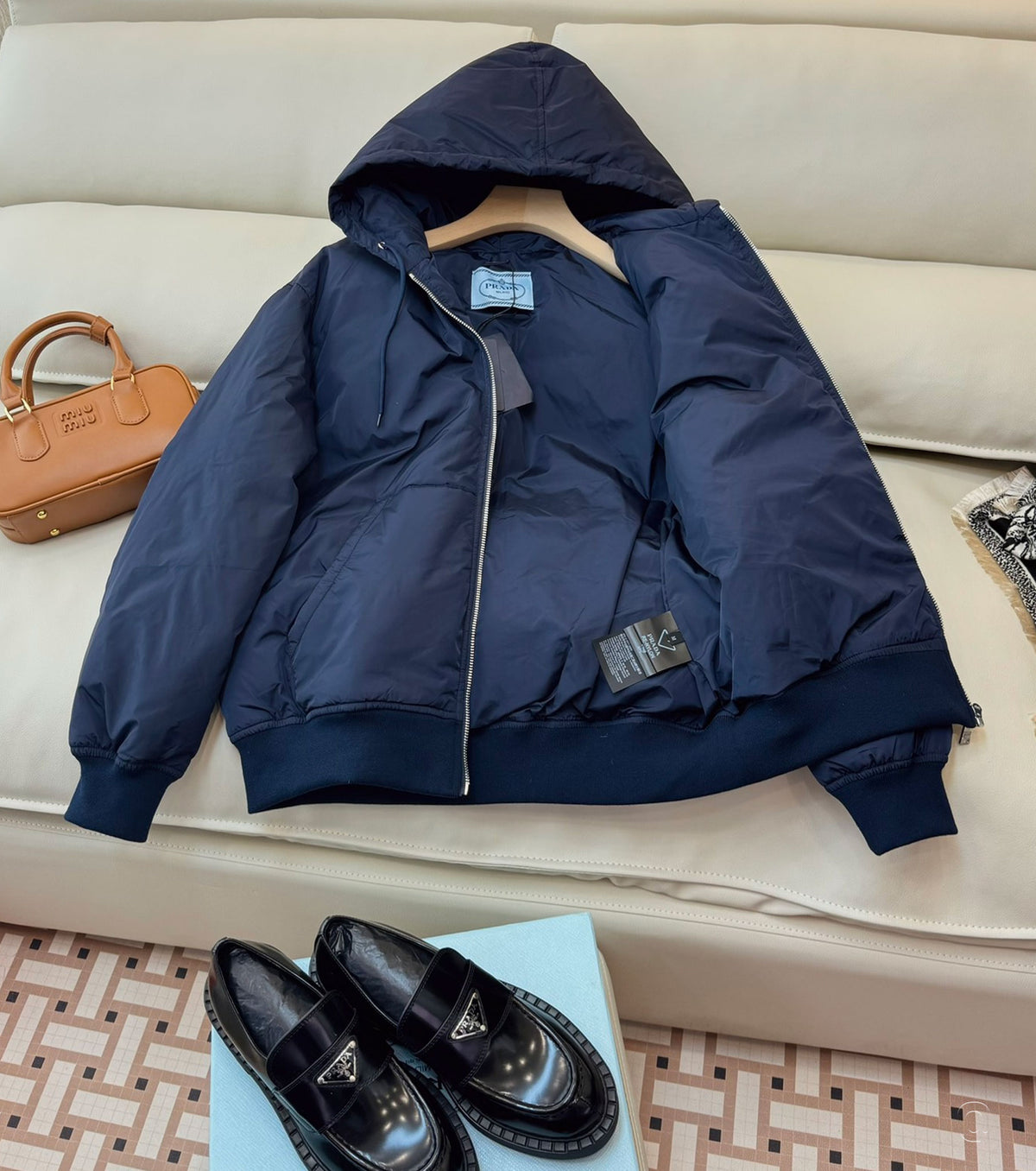 Дамско пухено яке