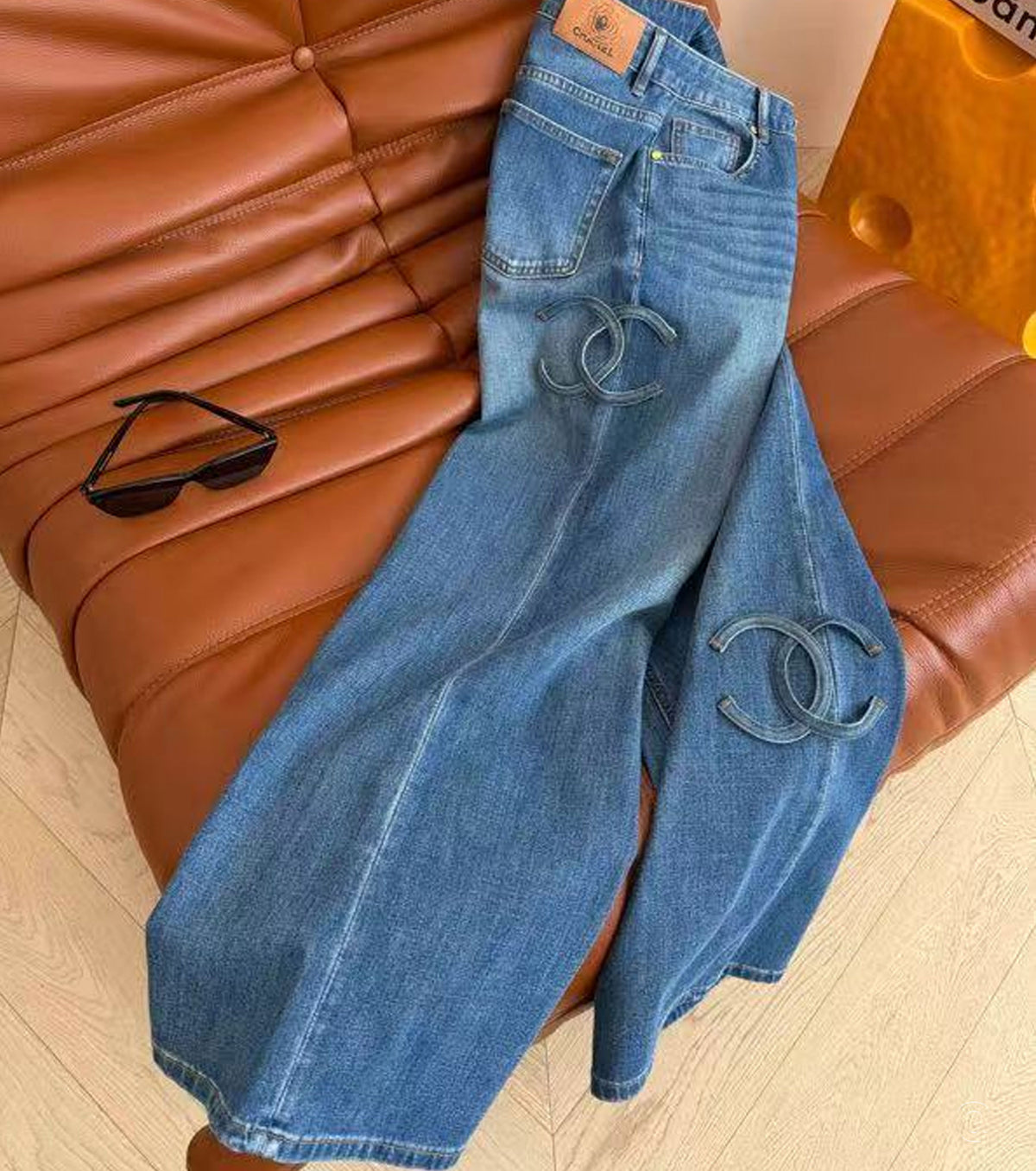 Women jeans