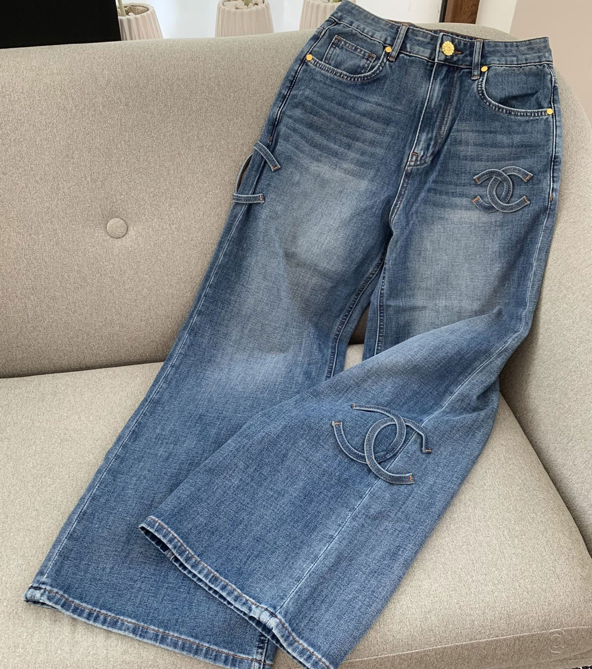 Women jeans