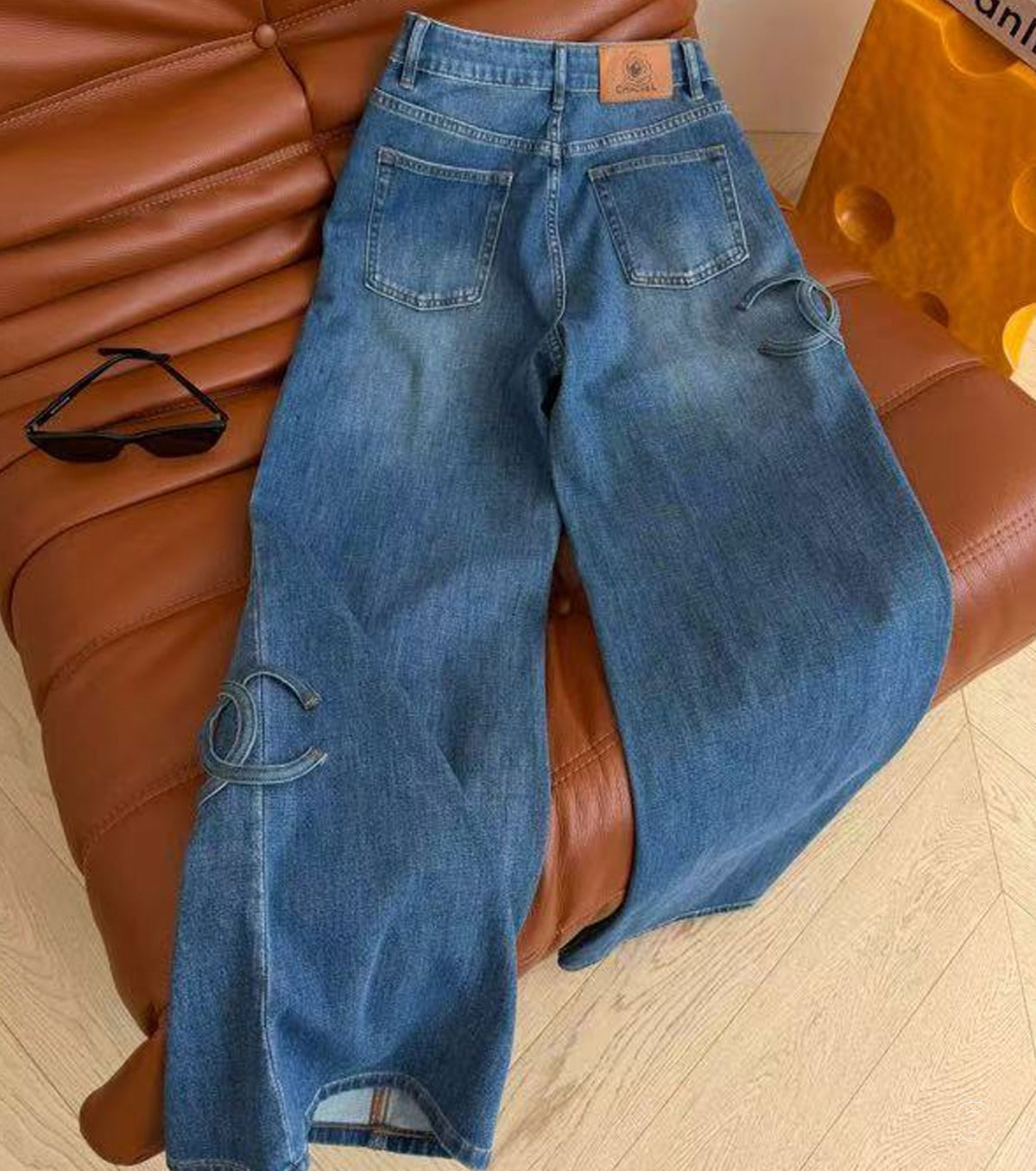 Women jeans
