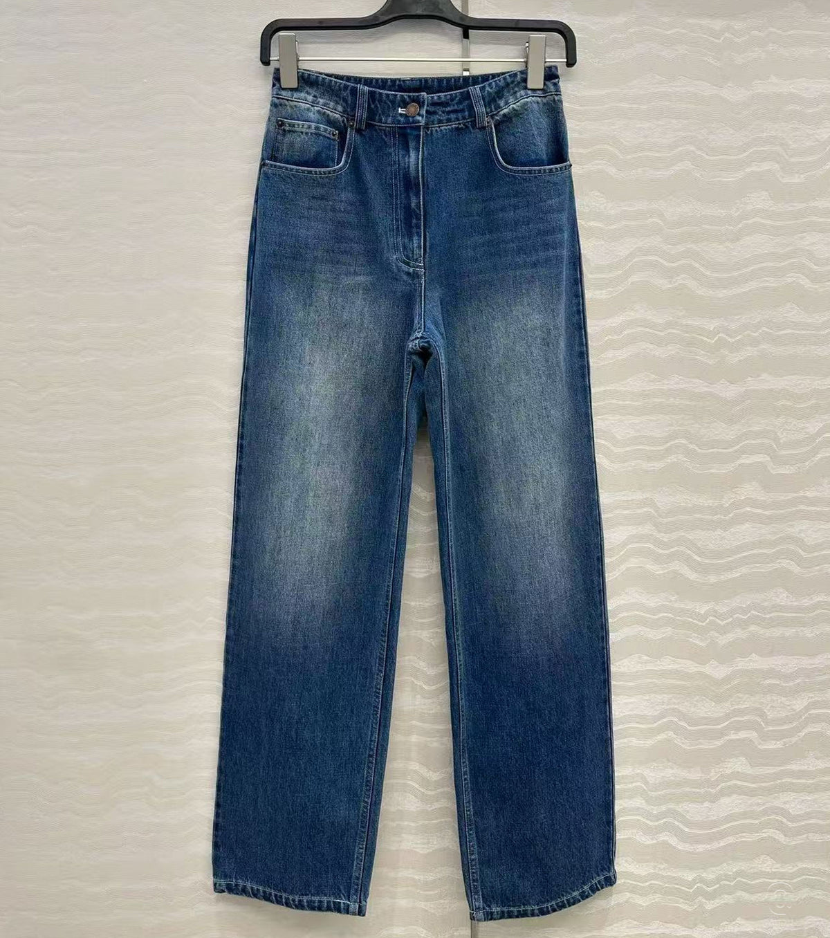 Дамски дънки с прави крачоли