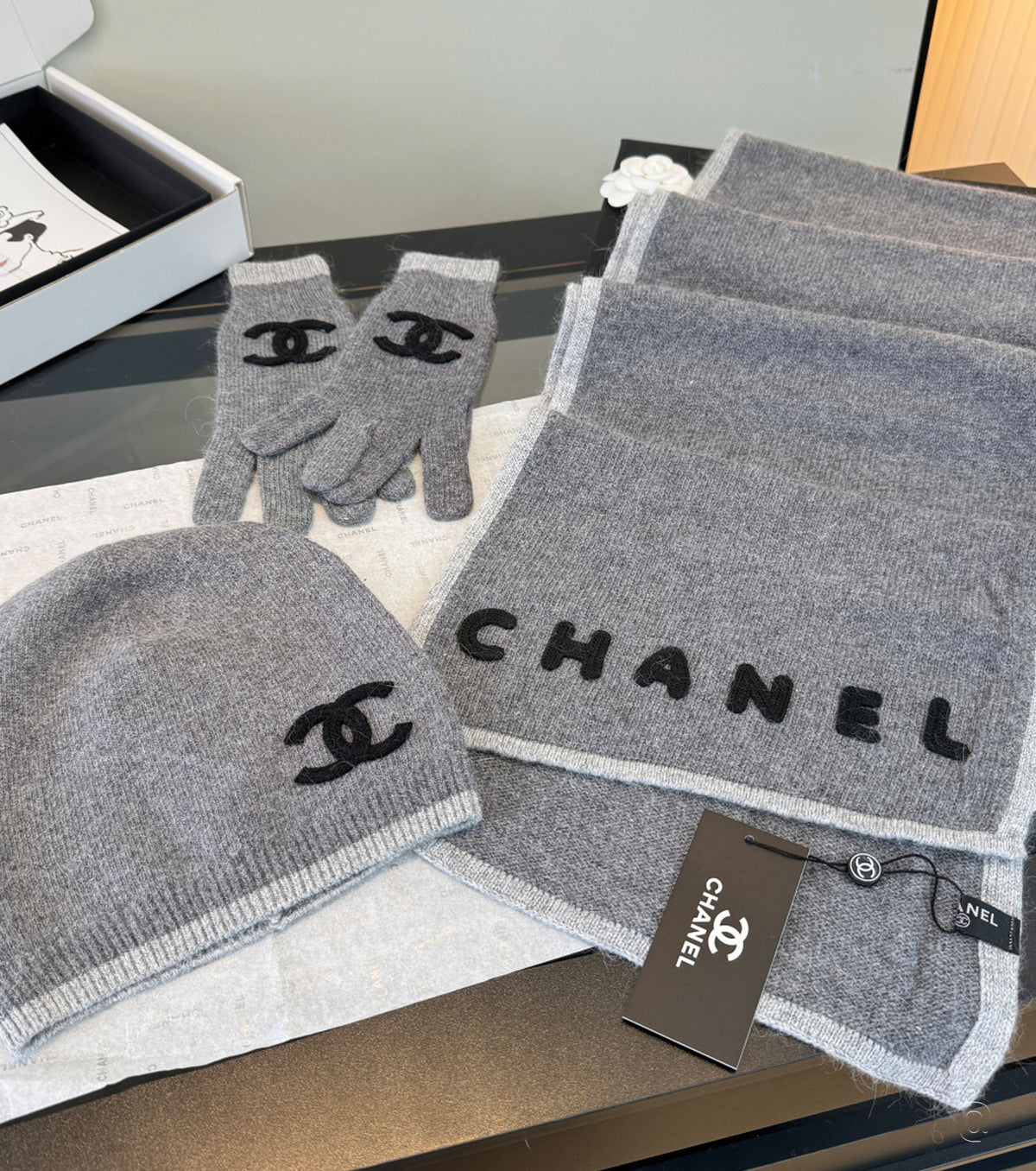 Women knitted set 3in1