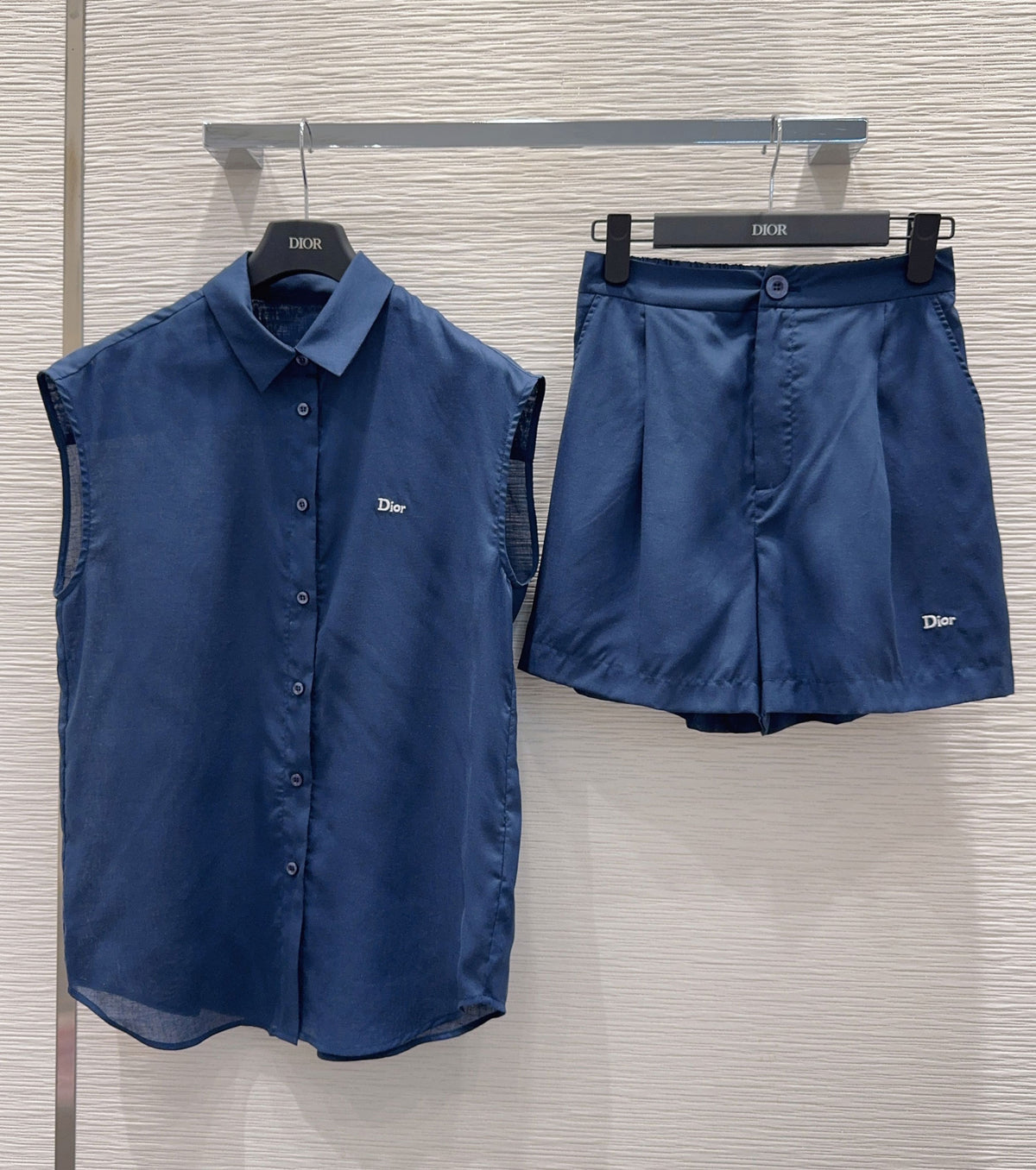 Women set