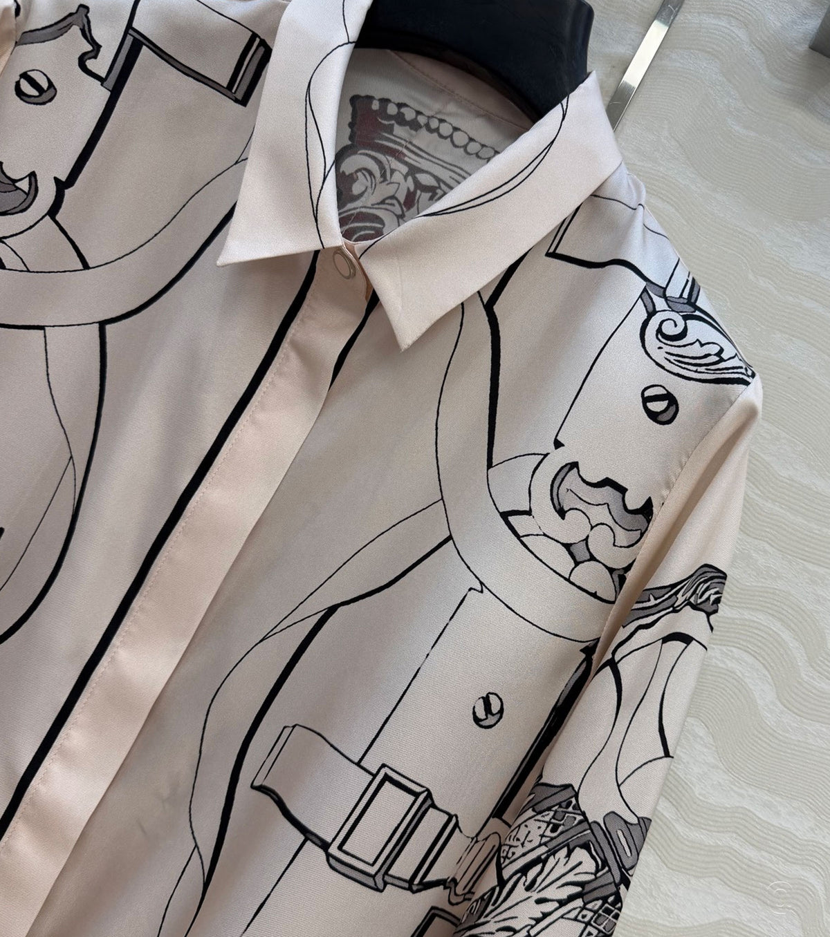 Women shirt