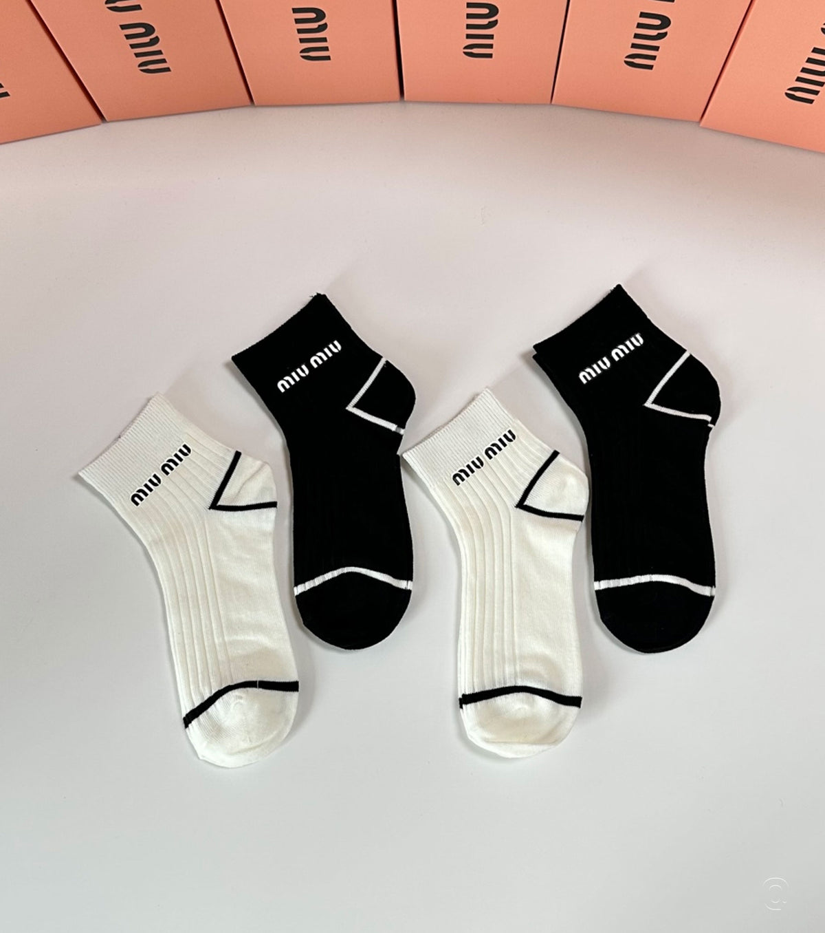 Дамски чорапи 4 бр.