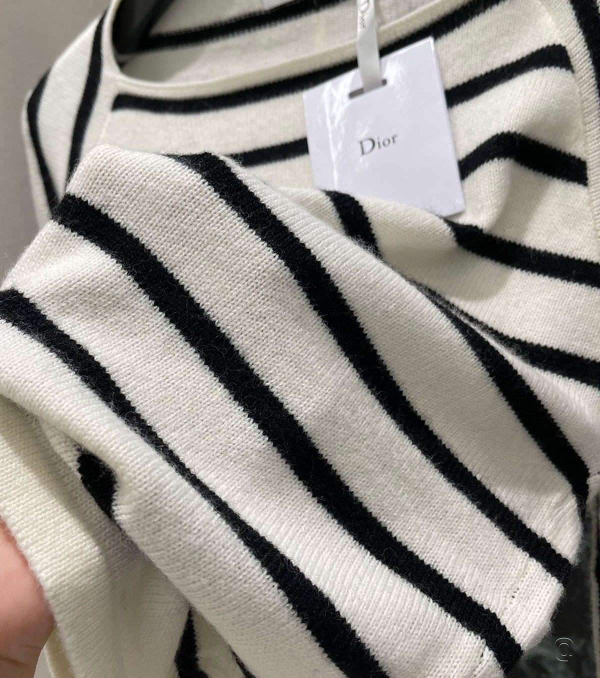 Дамски пуловер