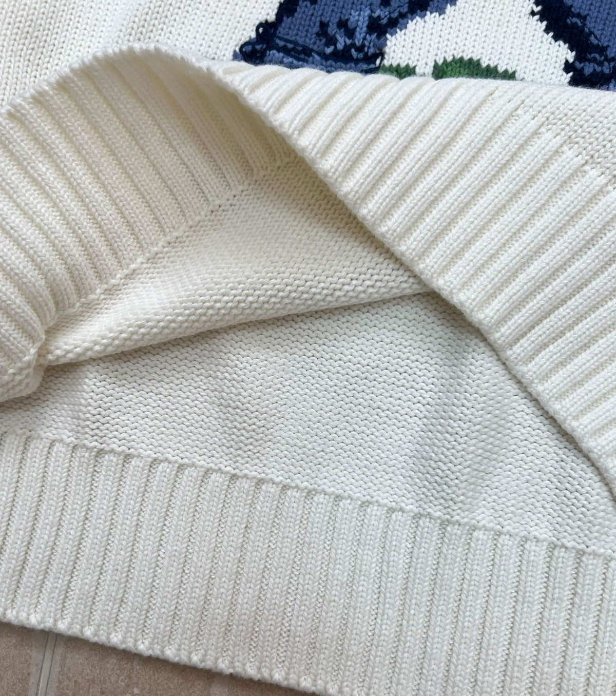 Women sweater