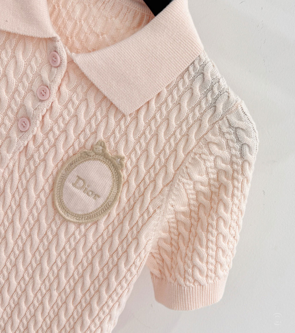 Médaillon Sweater