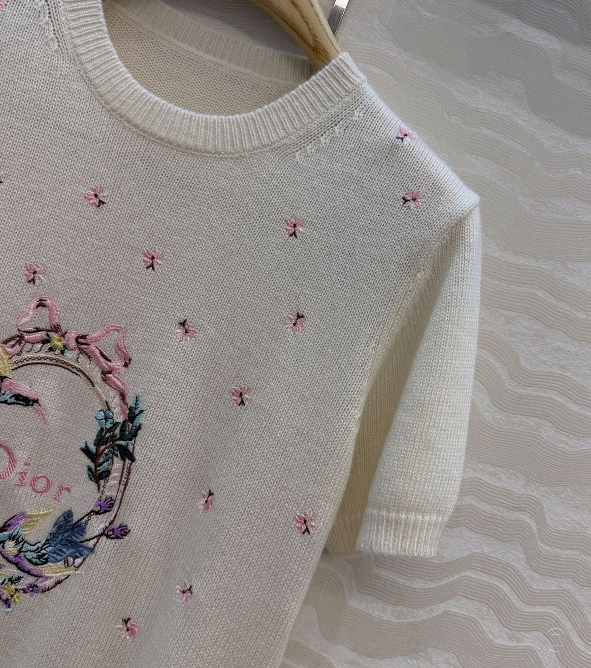 Qixi Embroidered Short-Sleeved Sweater