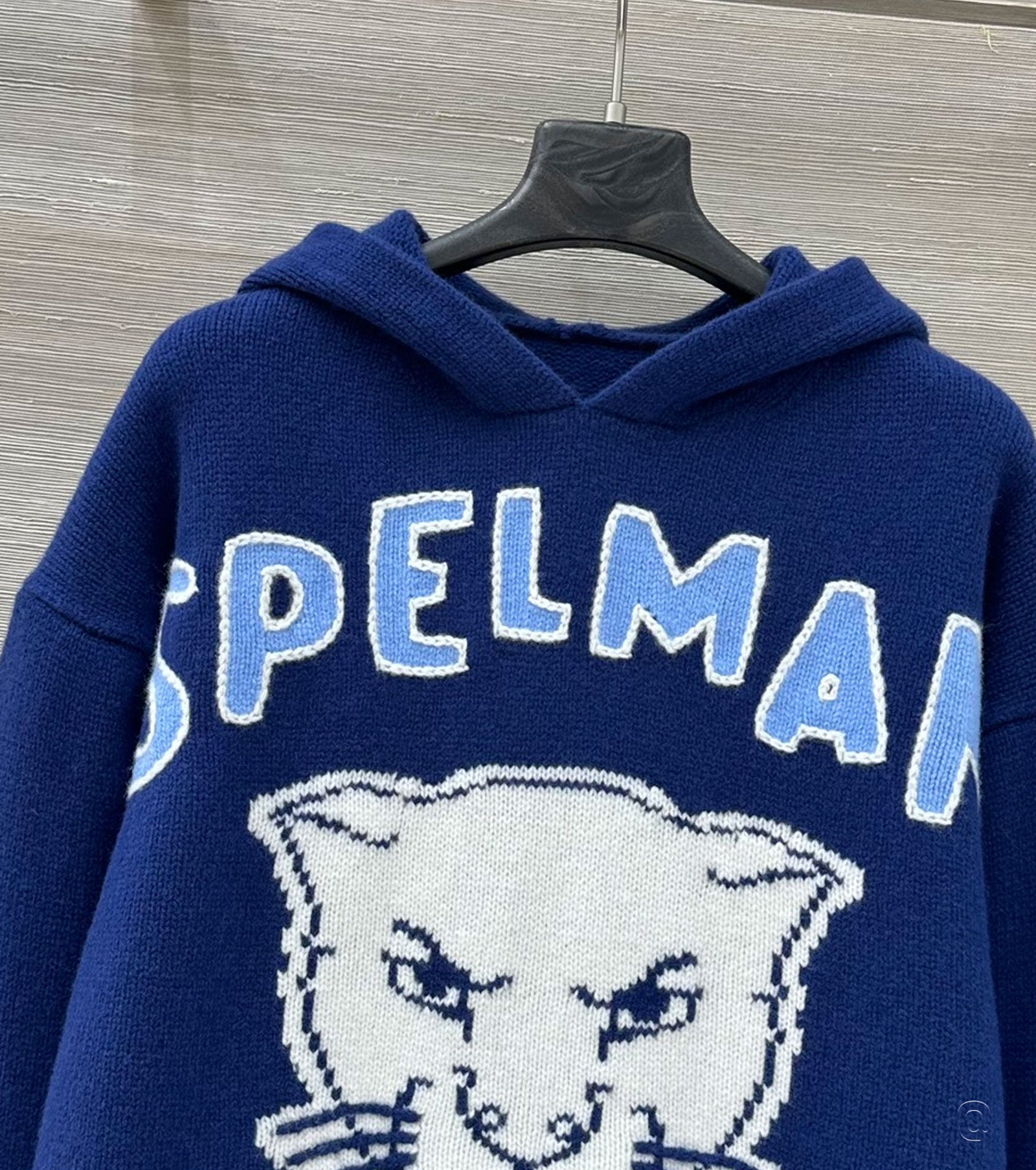 Дамски вълнен пуловер с качулка Oversized