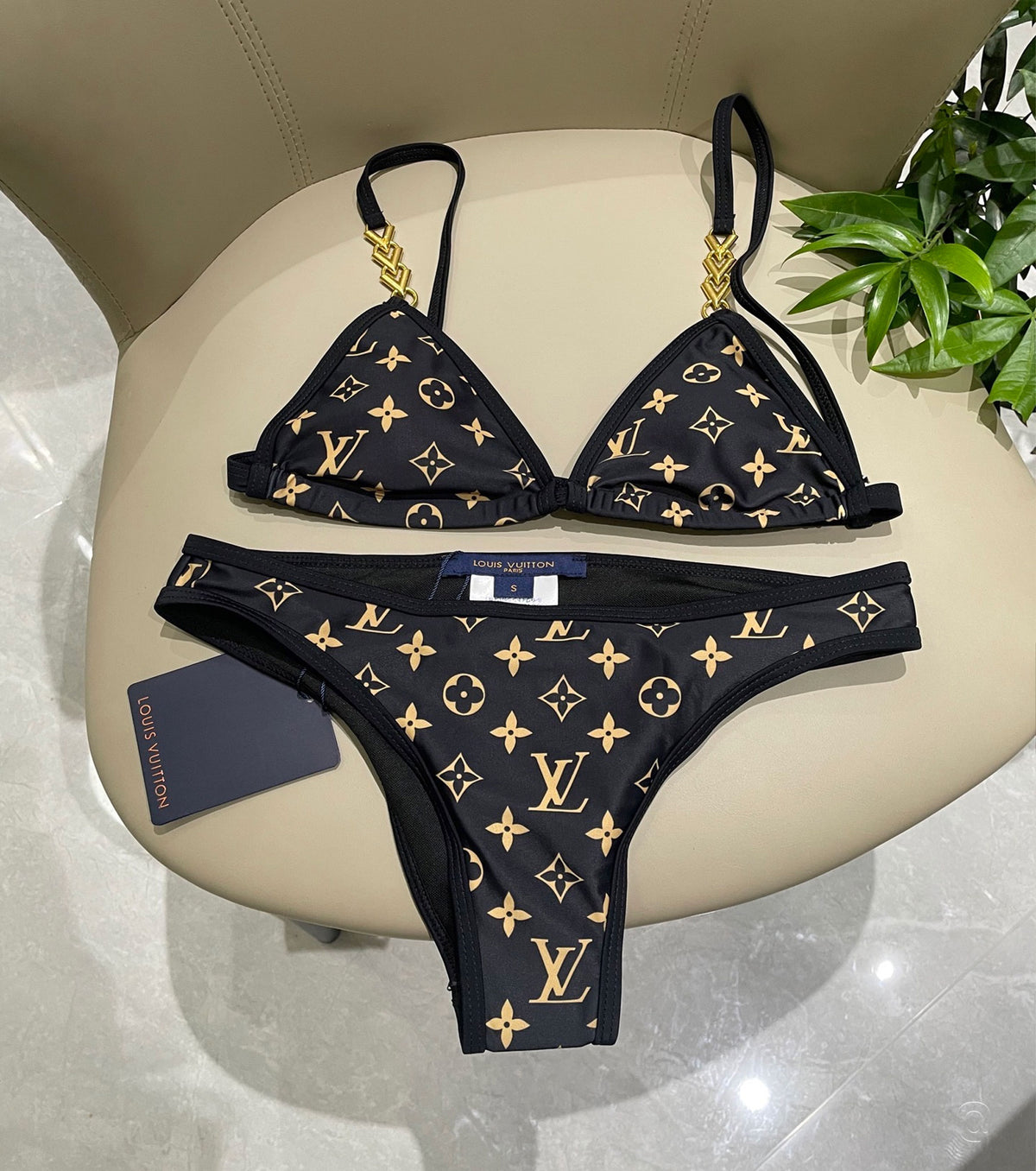 Бански от две части