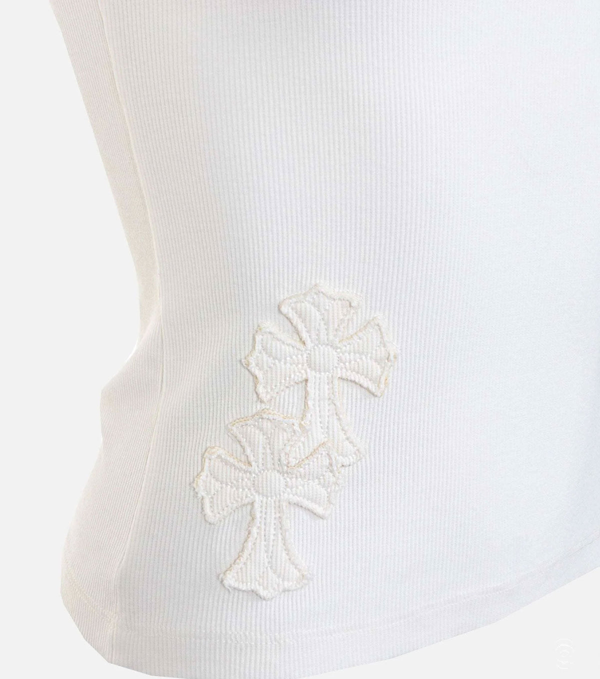 Дамски топ с релефни детайли