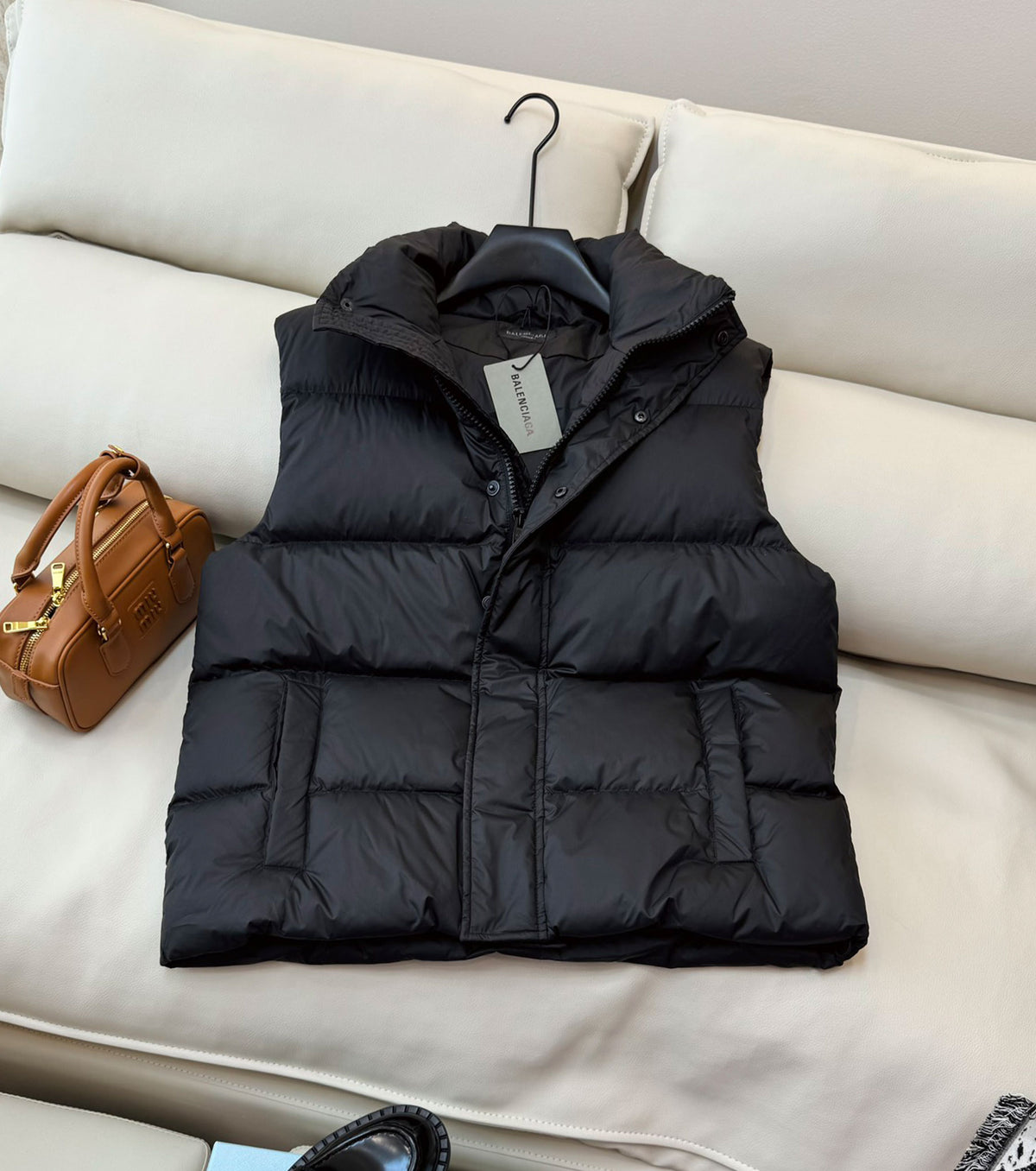 Дамски пухен елек