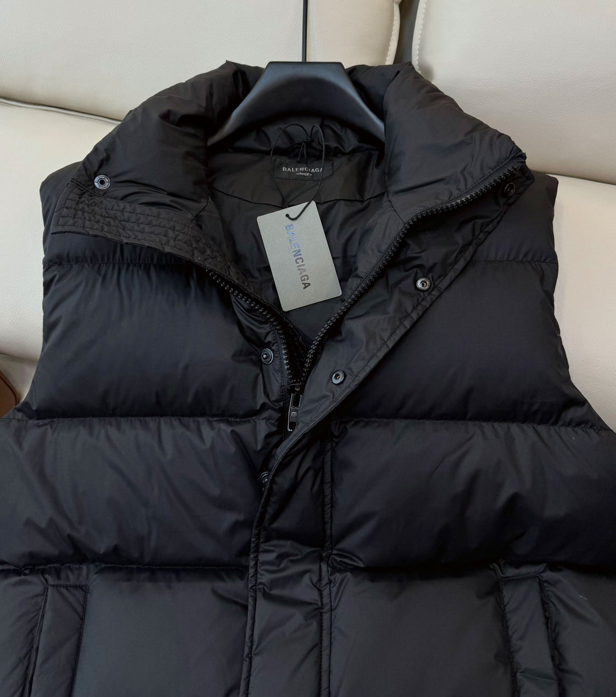 Дамски пухен елек