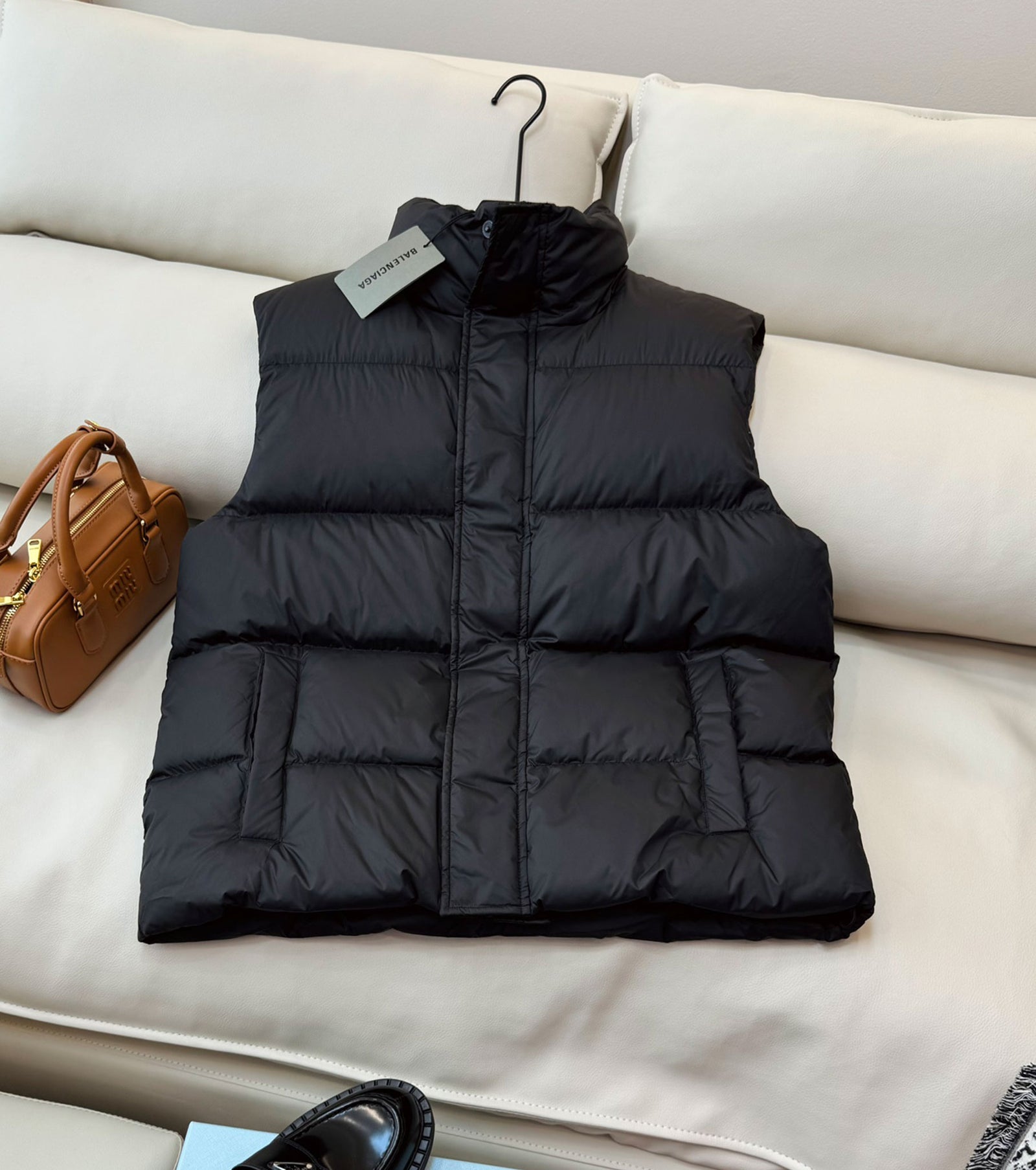 Дамски пухен елек